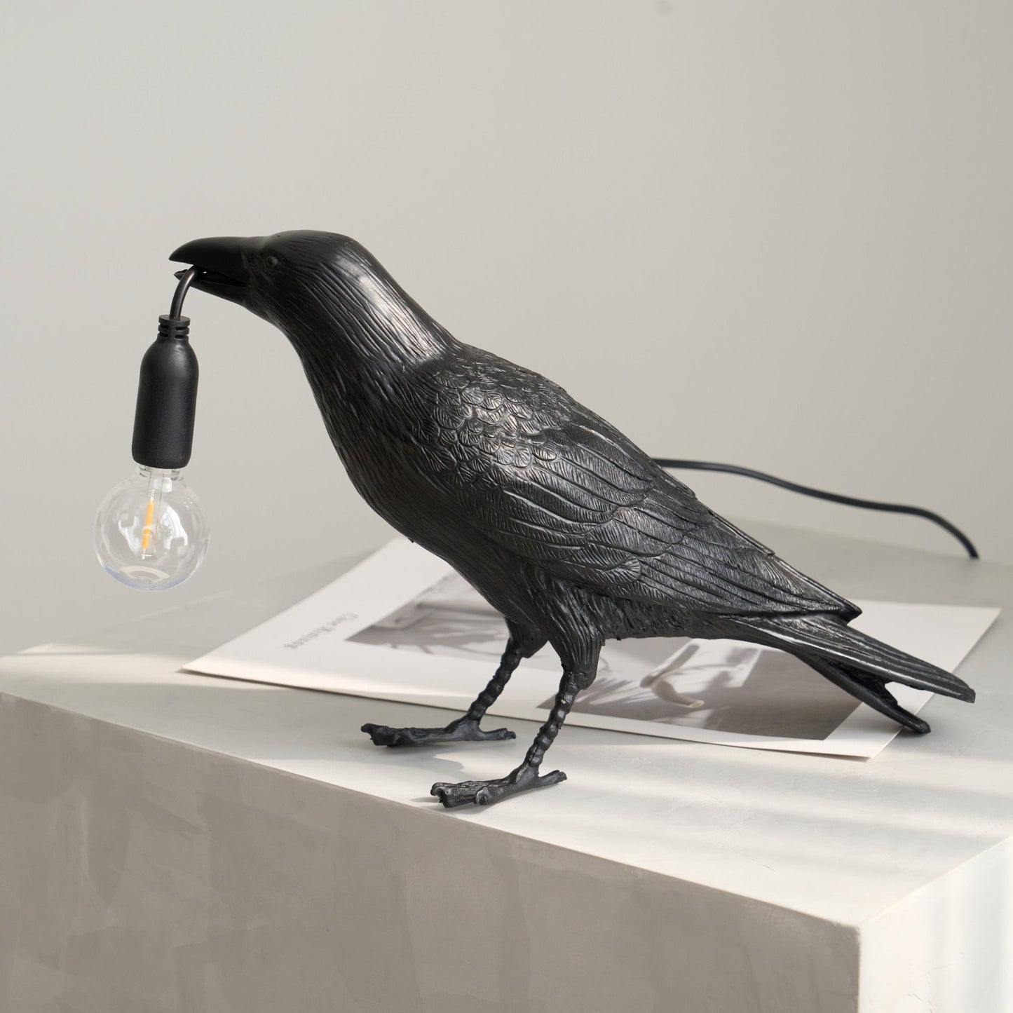 Bristhow | Gotische Sculpturale Vogel Raaf Tafellamp