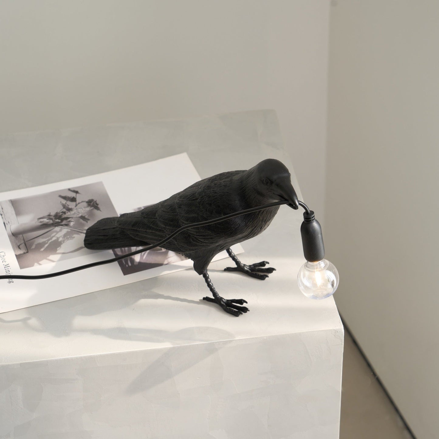 Bristhow | Gotische Sculpturale Vogel Raaf Tafellamp