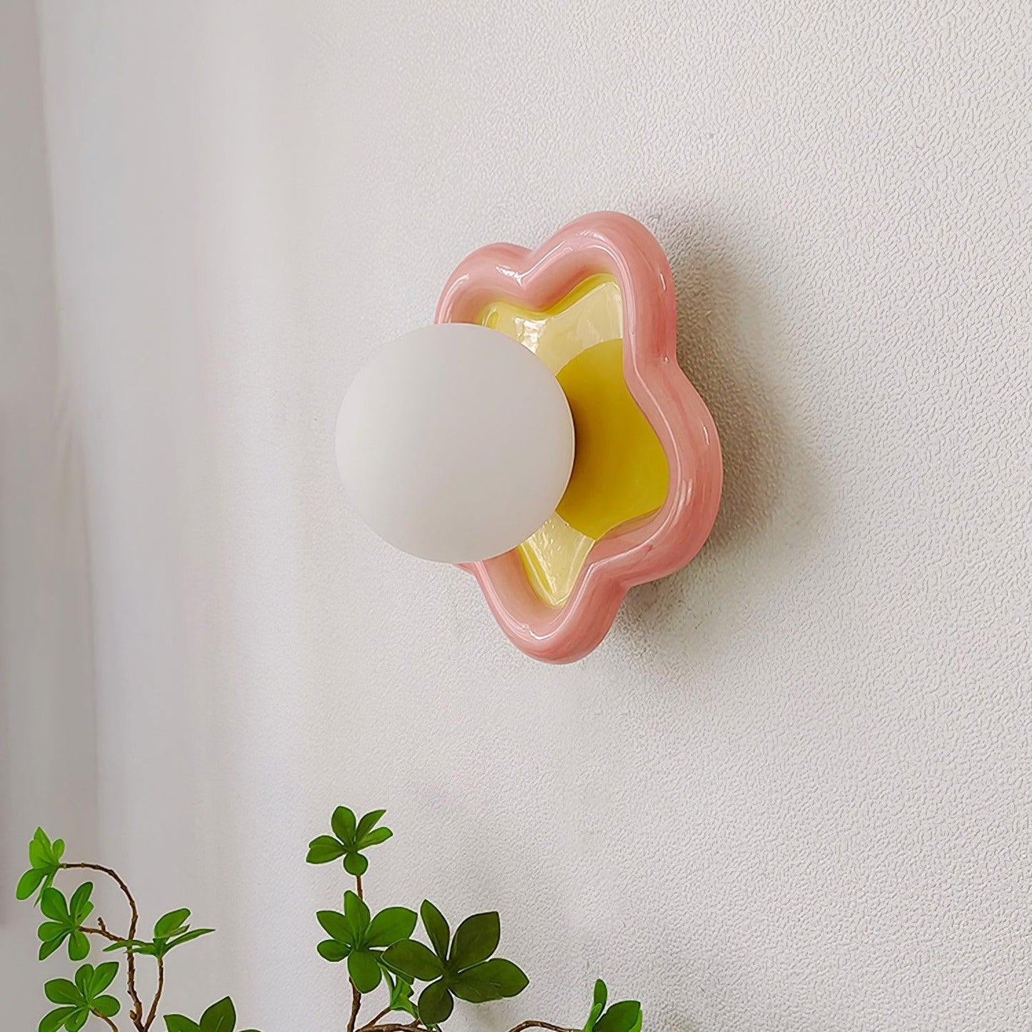Thaloric | Artistieke Keramische Bloem Sculpturale Wandlamp
