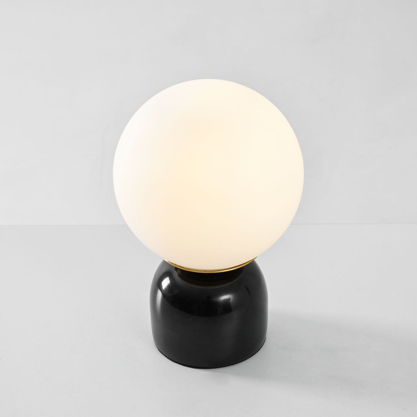 Kendroct | Minimalistische Lichtgevende Bol Accent Tafellamp