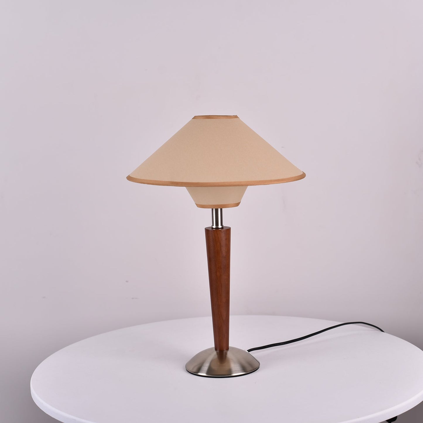 Zymorica | Midcentury Moderne Notenhouten Kolom Accent Tafellamp