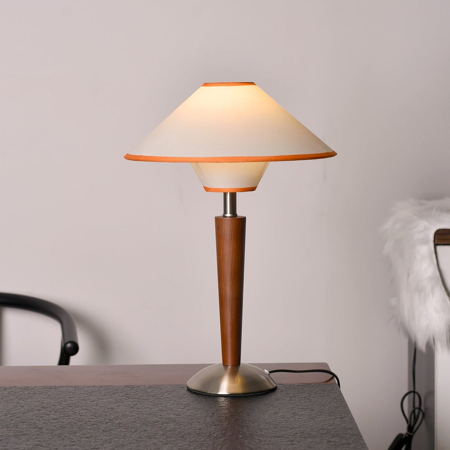 Zymorica | Midcentury Moderne Notenhouten Kolom Accent Tafellamp