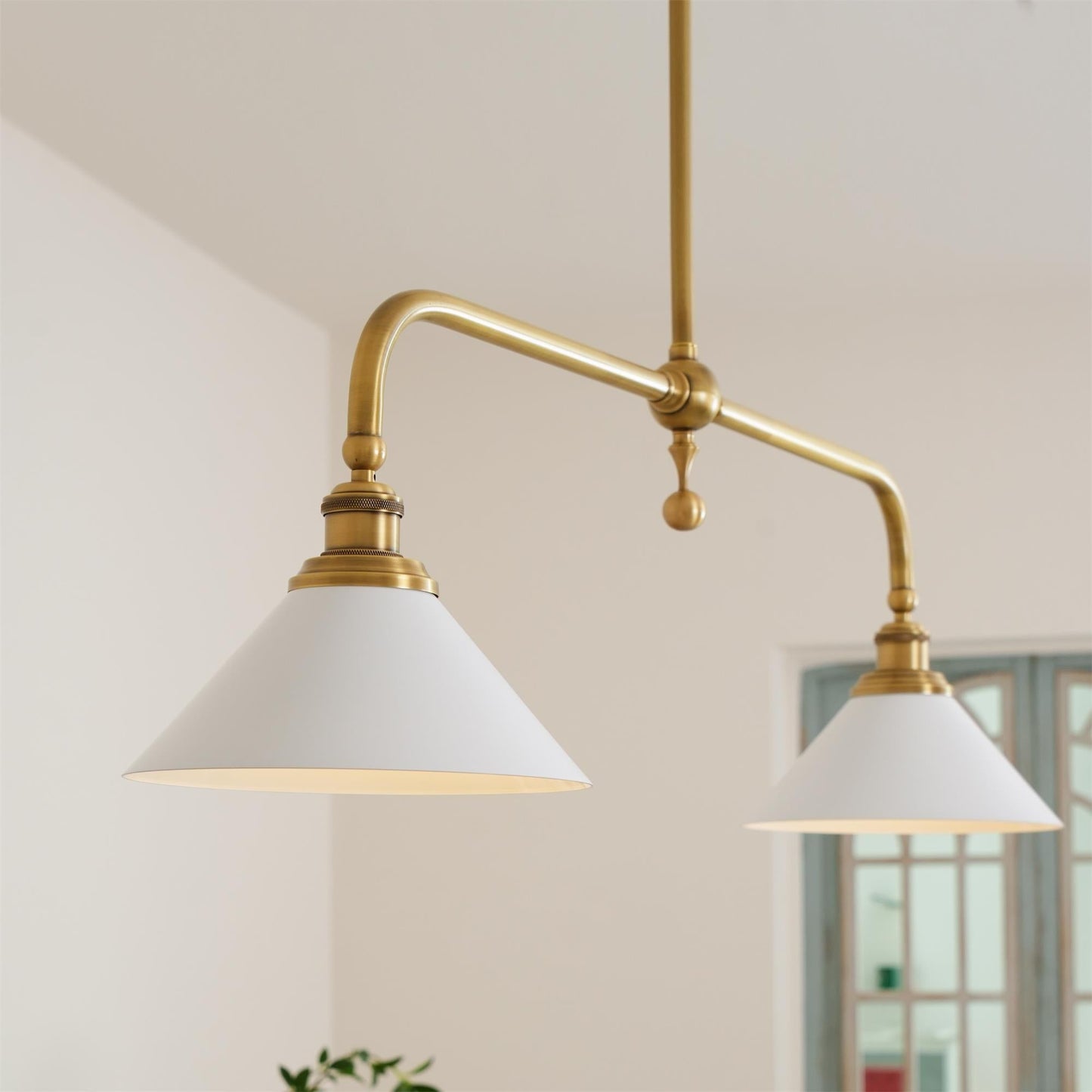 Elowen | Midden Eeuw Metalen Frame Hanglamp met Dubbele Glazen Schermen