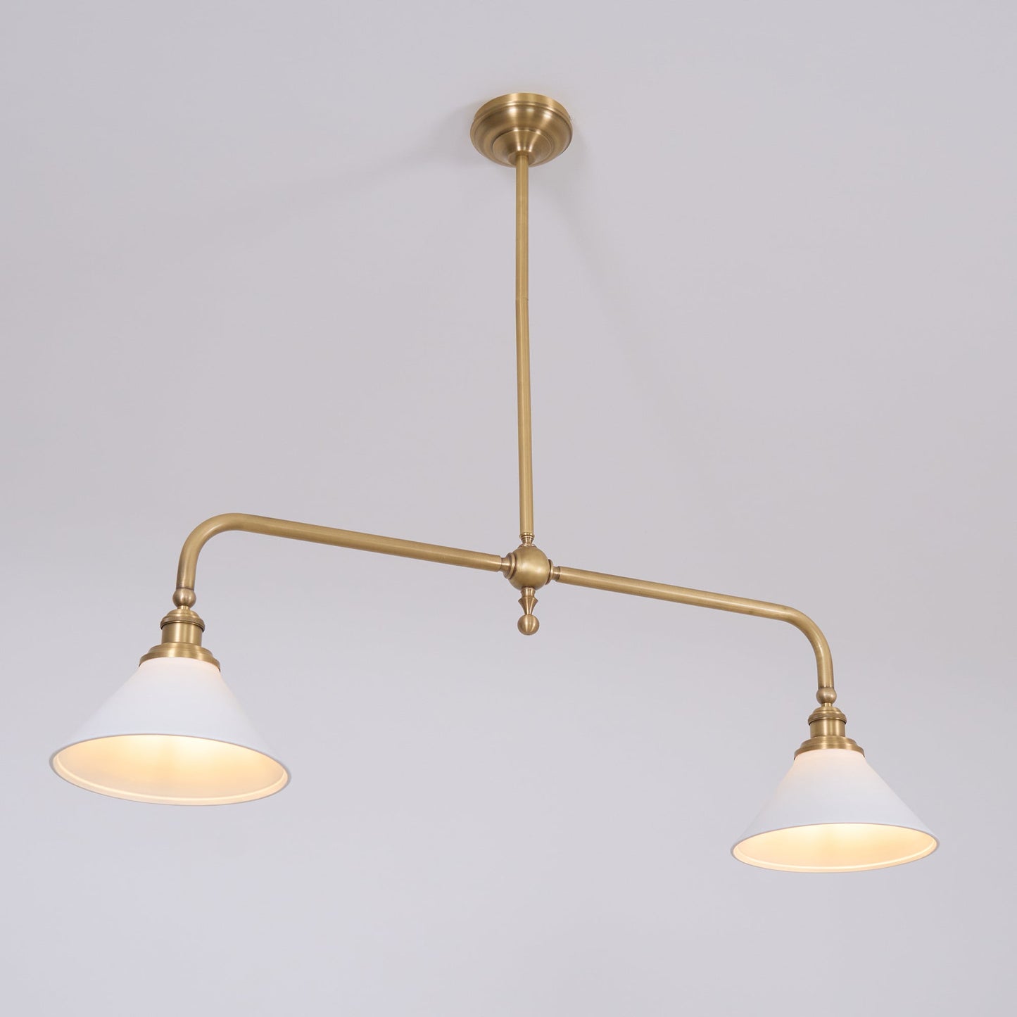 Elowen | Midden Eeuw Metalen Frame Hanglamp met Dubbele Glazen Schermen