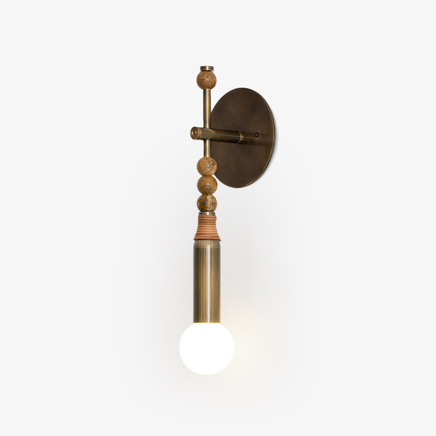 Mirathen | Sculpturale geperforeerde marmeren wandlamp