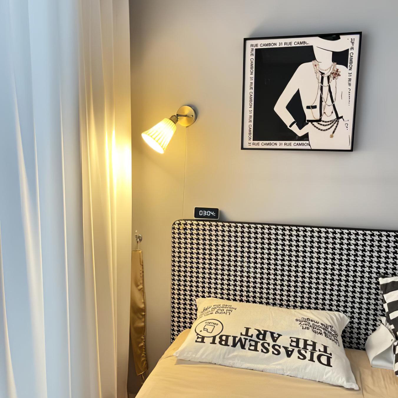 Aethole | Handgemaakte Keramische Vintage Messing Geprofileerde Wandlamp