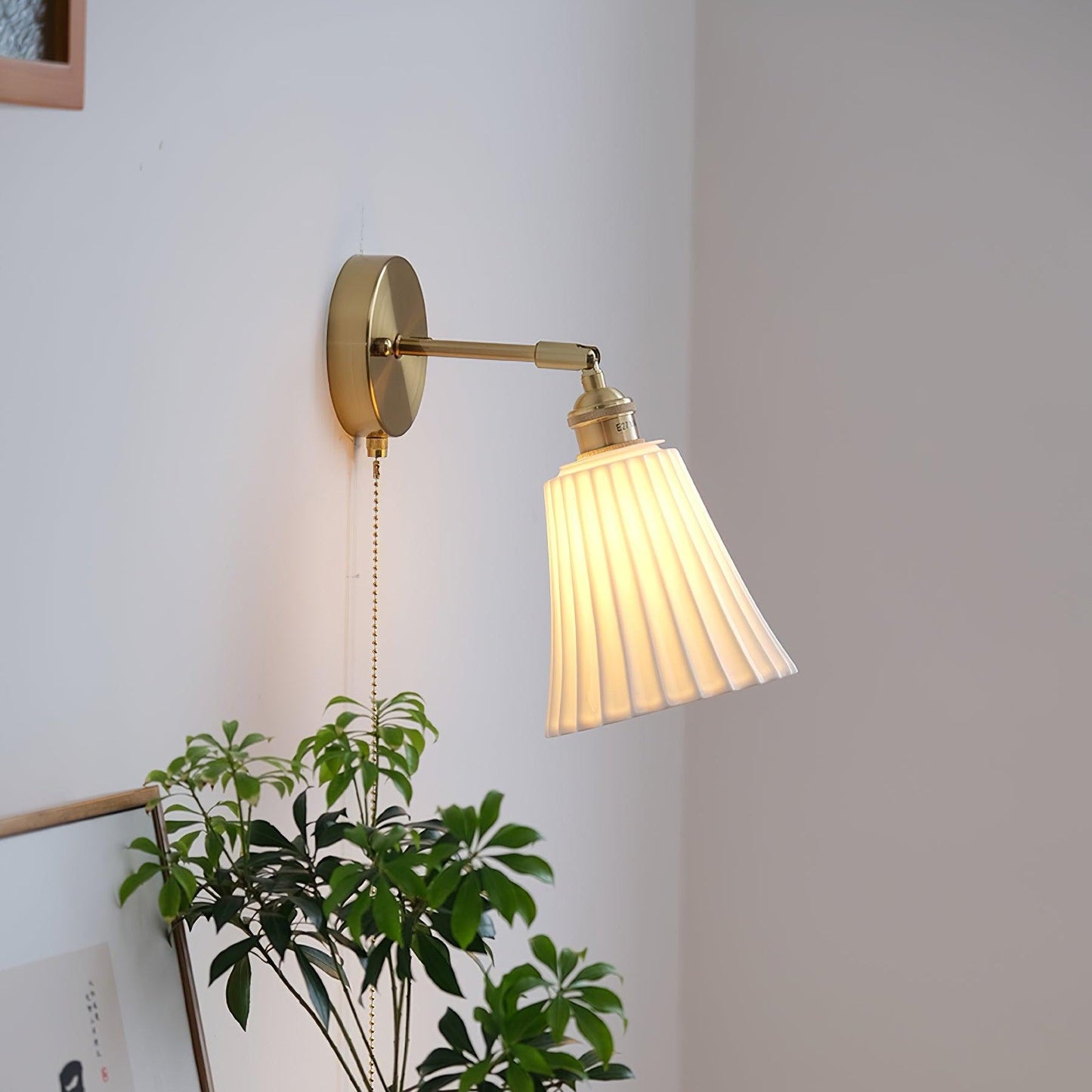 Aethole | Handgemaakte Keramische Vintage Messing Geprofileerde Wandlamp