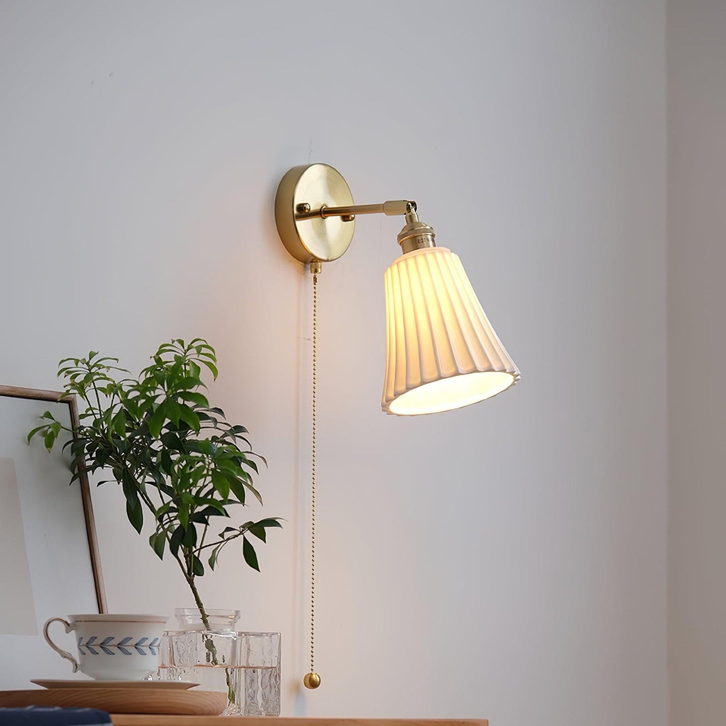 Aethole | Handgemaakte Keramische Vintage Messing Geprofileerde Wandlamp