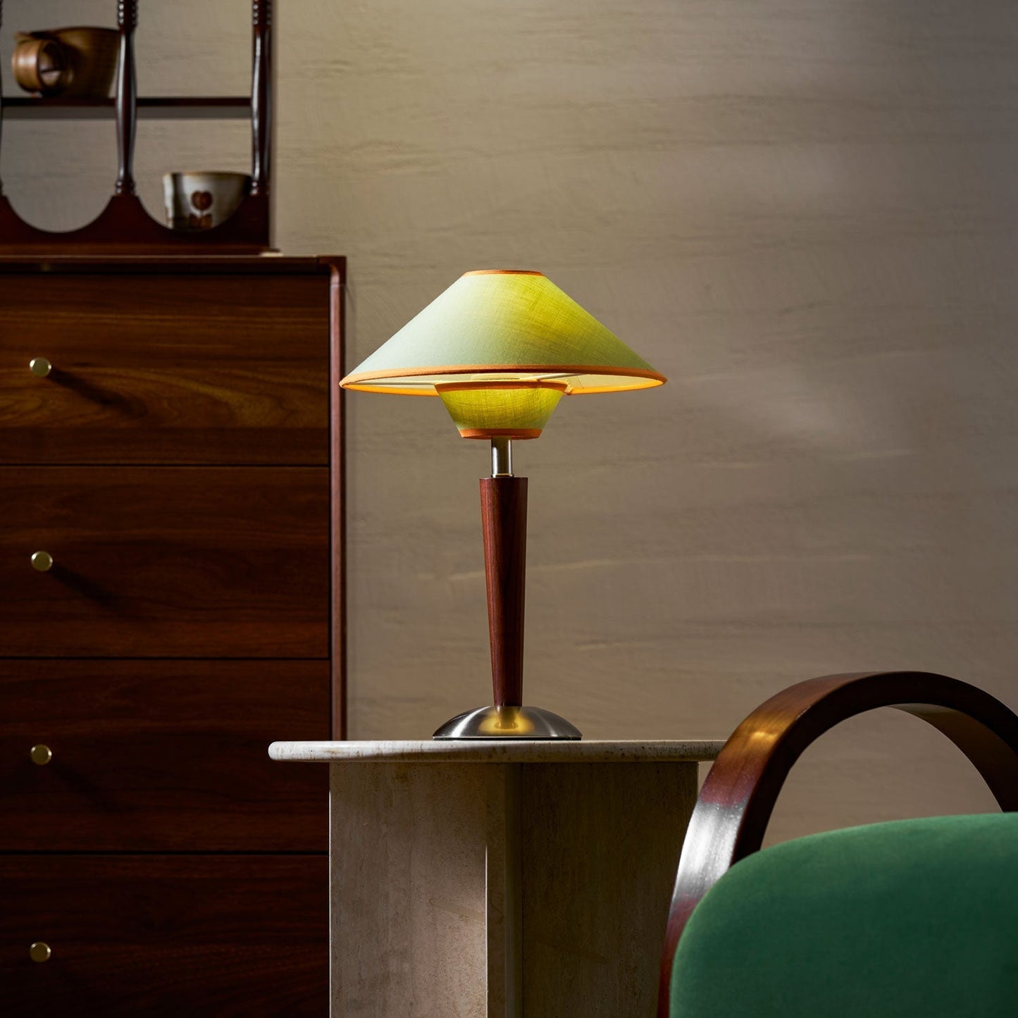 Zymorica | Midcentury Moderne Notenhouten Kolom Accent Tafellamp