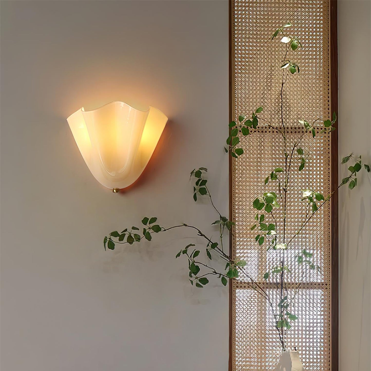 Nivalis | Verfijnde Alabaster Silhouet Wandlamp