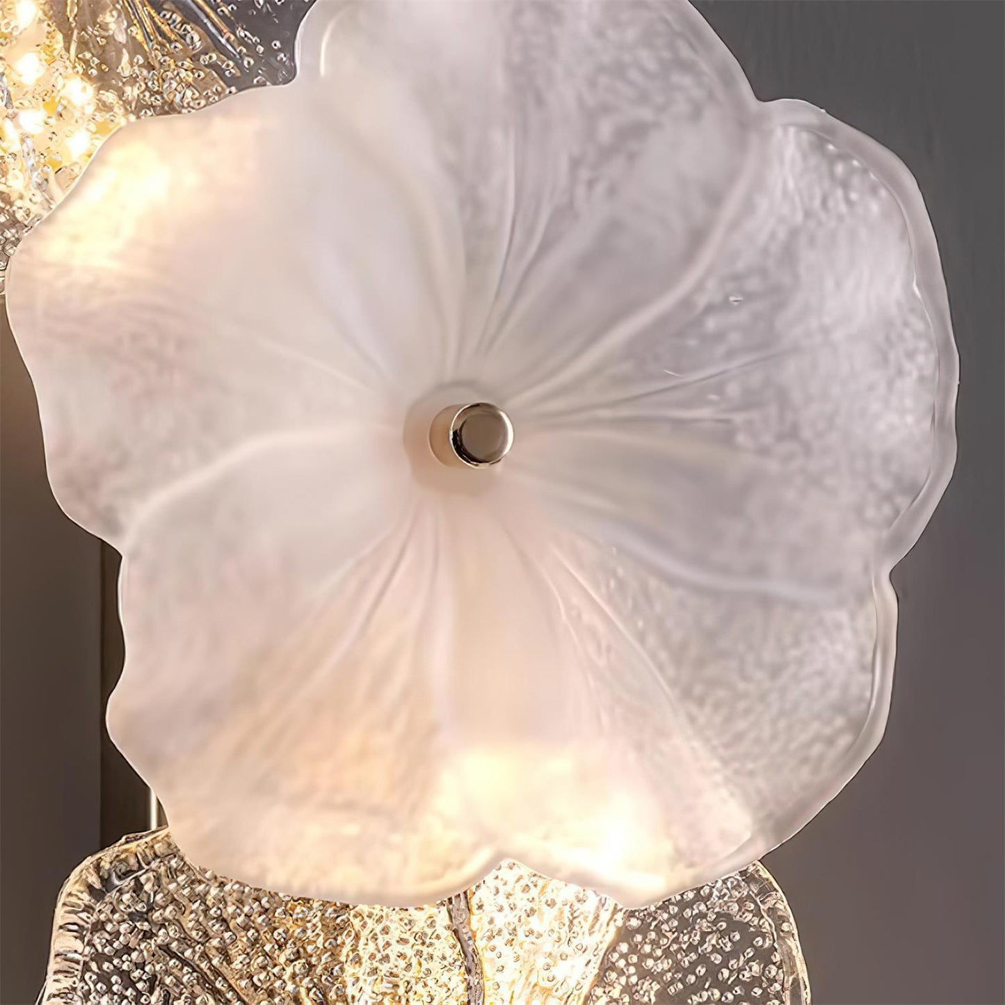 Erislys | Botanische Bloem Sculpturale Glazen Bloemblaadjes Wandlamp