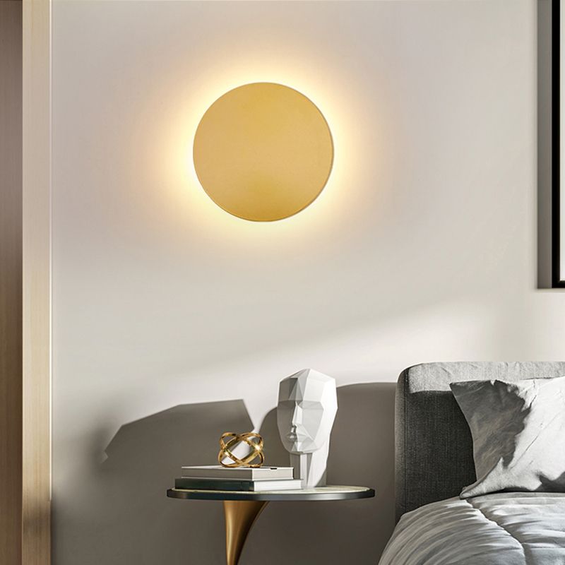 Valnor | Minimalistische Circulaire Silhouet Metalen Halo Wandlamp