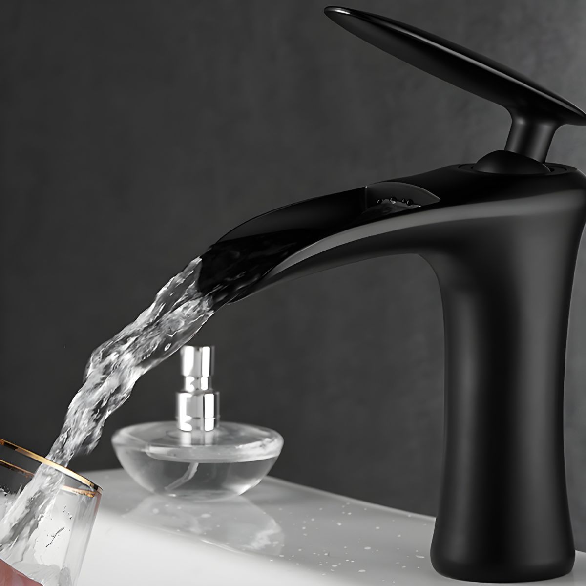 Fjordiec | Moderne Lage Boog Enkelhandige Watervaluitloop Badkraan