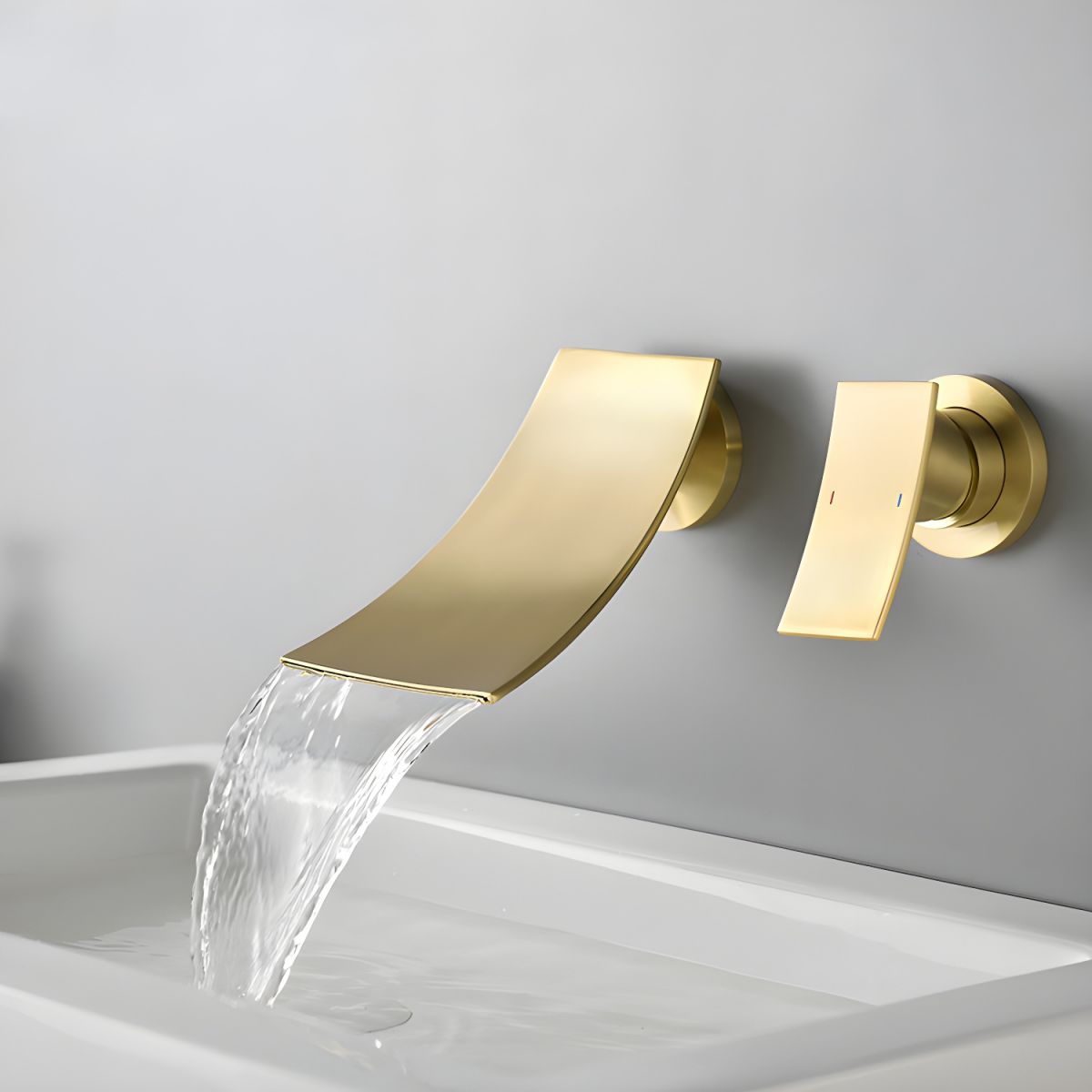 Kestruve | Watervaluitloop Gebogen Silhouet Wandgemonteerde Badkamerkraan