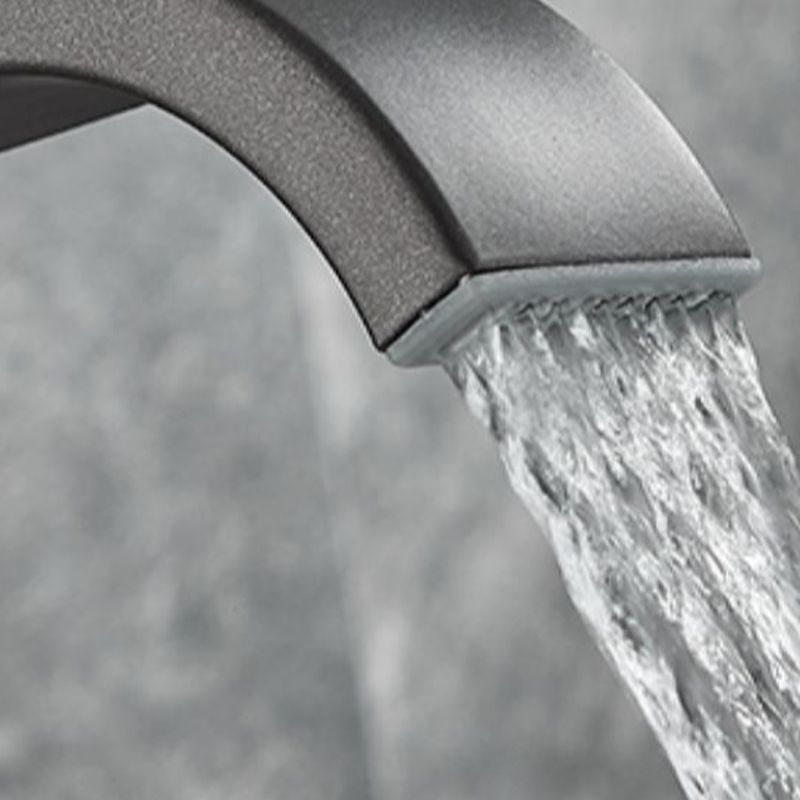 Lyskalla | Moderne Gebogen Watervaluitloop Badkamerkraan