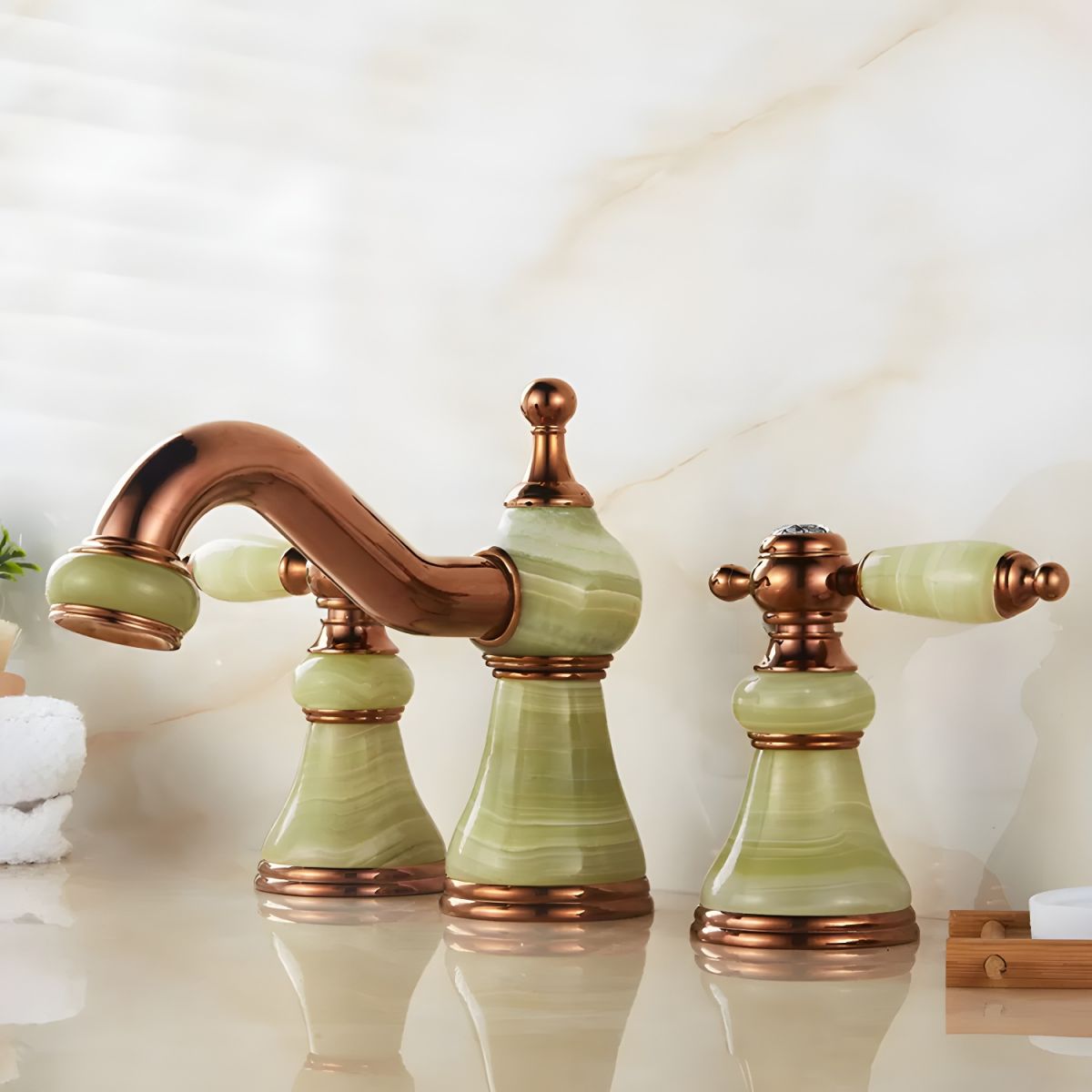 Huldrene | Elegante Boogvormige Profiel Wijdverspreide Badkraan