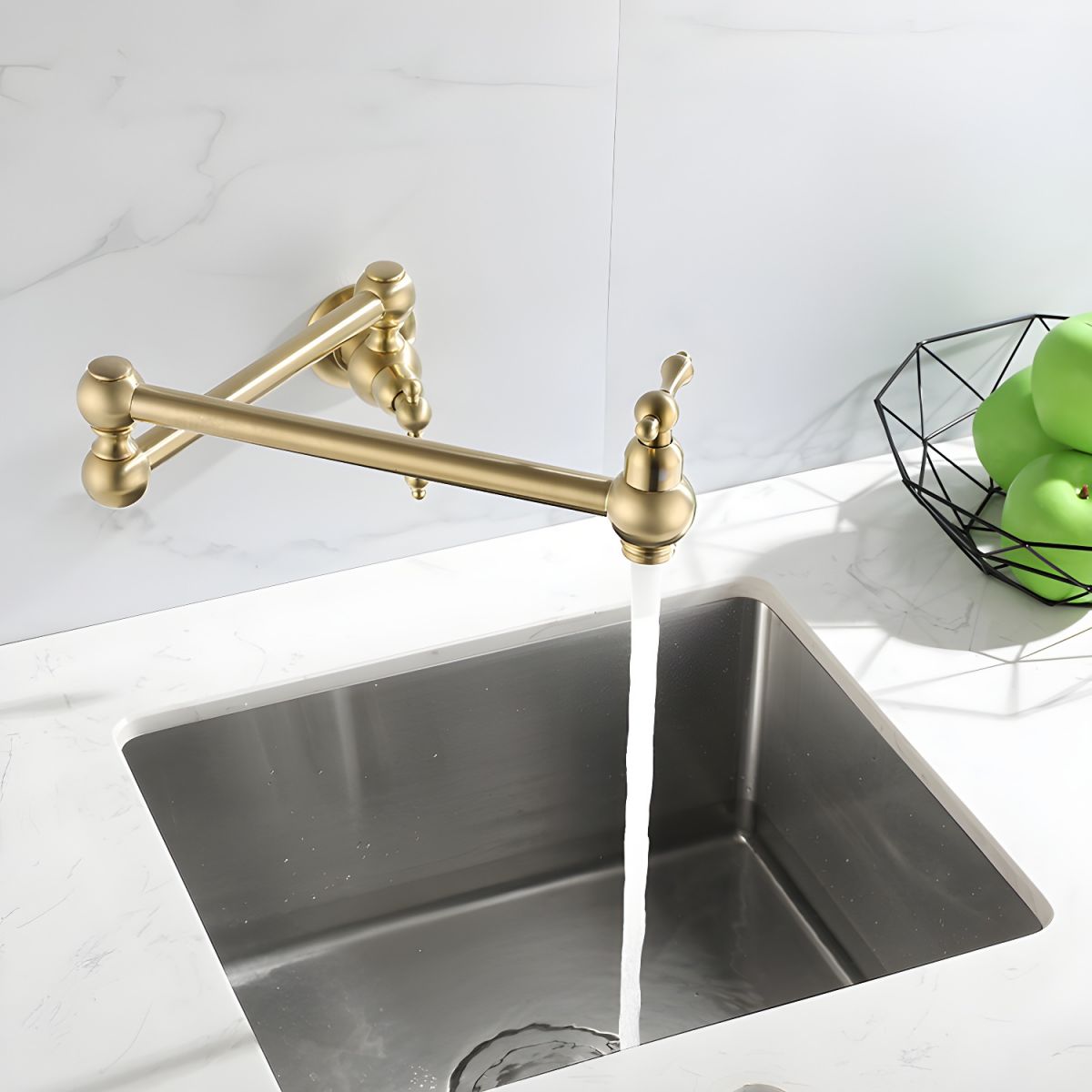 Arvikee | Elegante Wandgemonteerde Articulerende Arm Keukenpotvuller Kraan