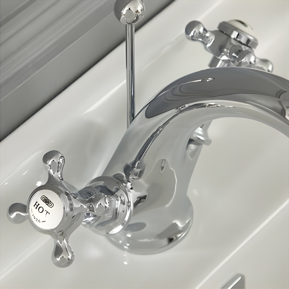 Noble | Traditionele Badkamerkraan Met Kruisgrepen