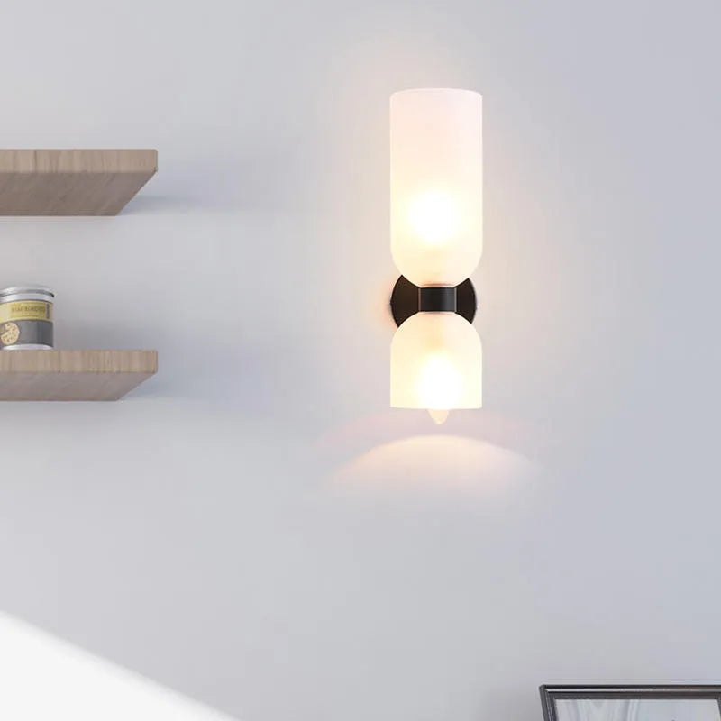 Vaelora | Cilindrische Geprofileerde Glazen Verticale Kolom Wandlamp
