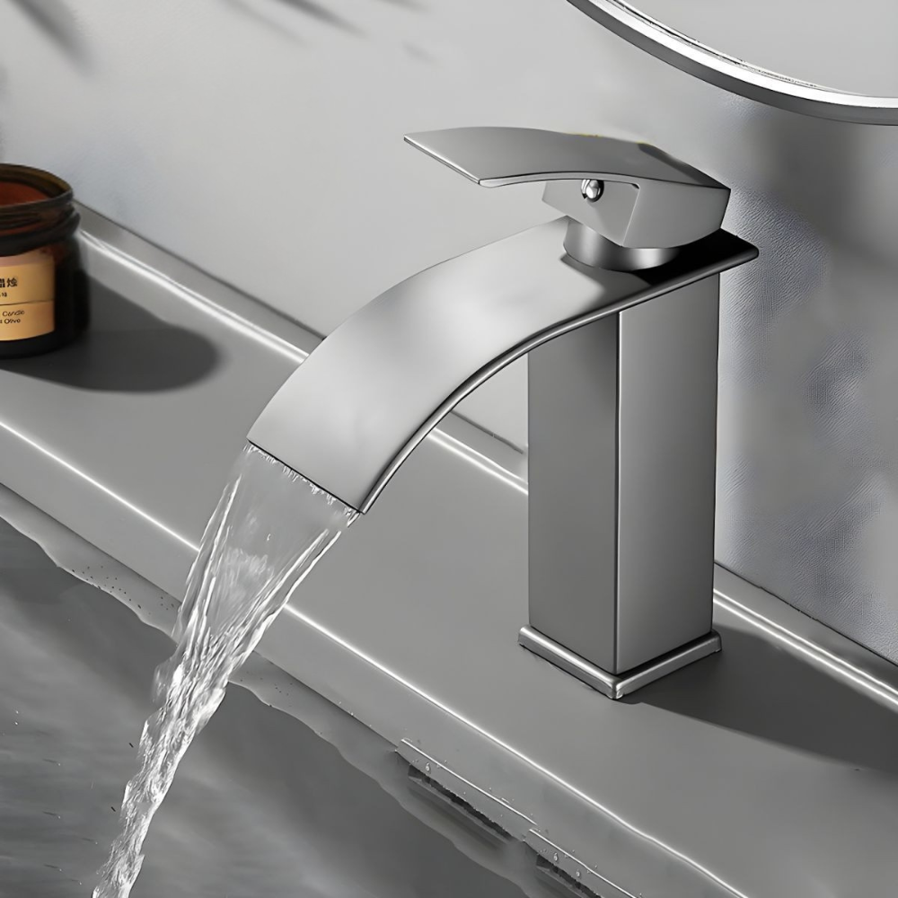 Kestruve | Moderne Kolom Watervaluitloop Badkamerkraan