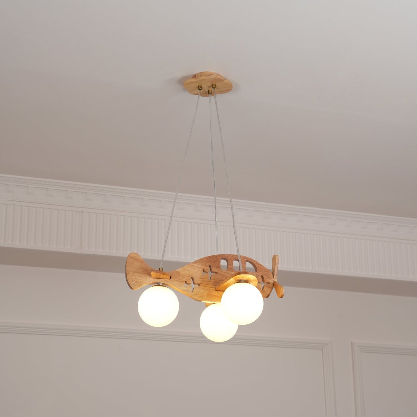 Tethelis | Vliegtuigvormige Houten Kunstzinnige Glas Globe Hanglamp