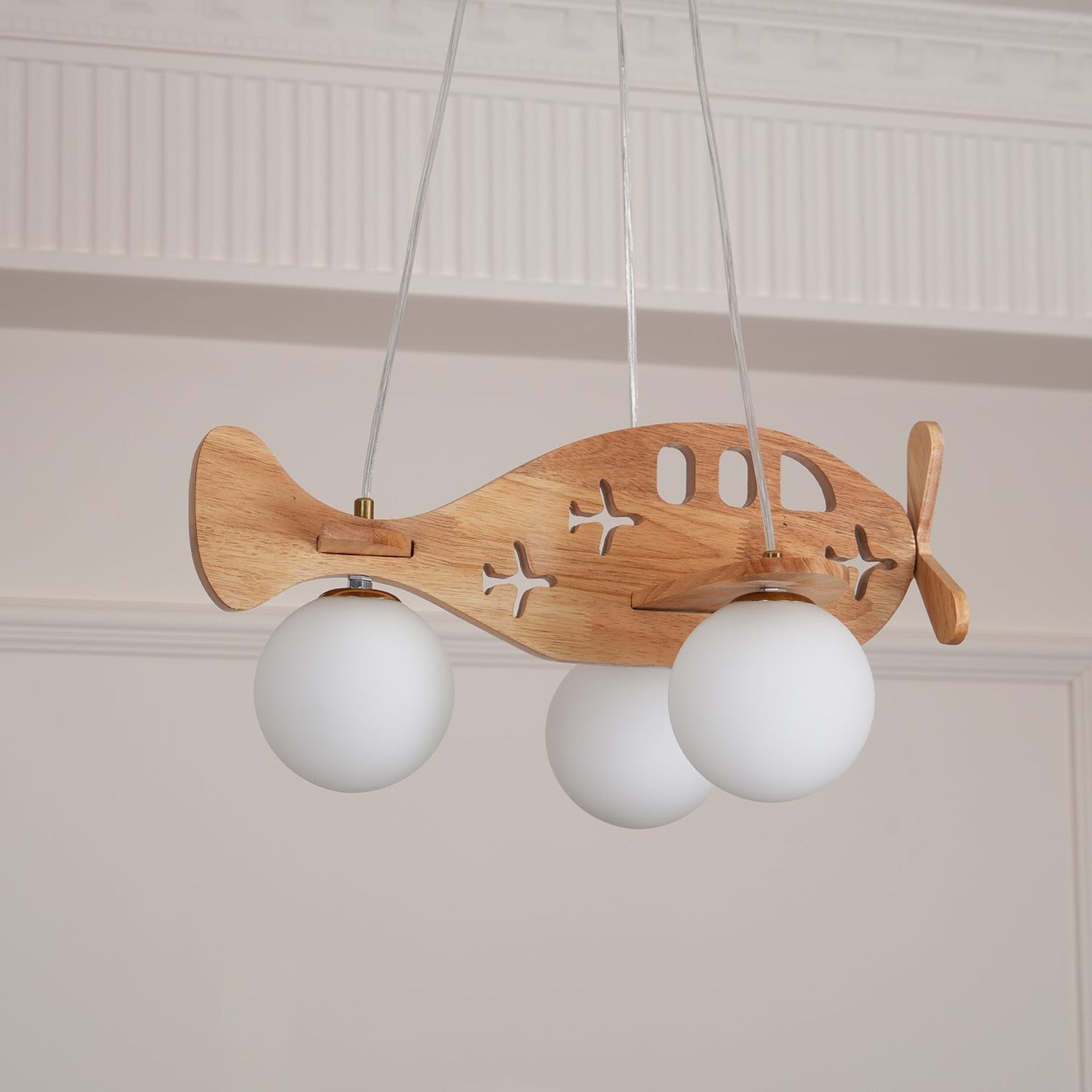 Tethelis | Vliegtuigvormige Houten Kunstzinnige Glas Globe Hanglamp