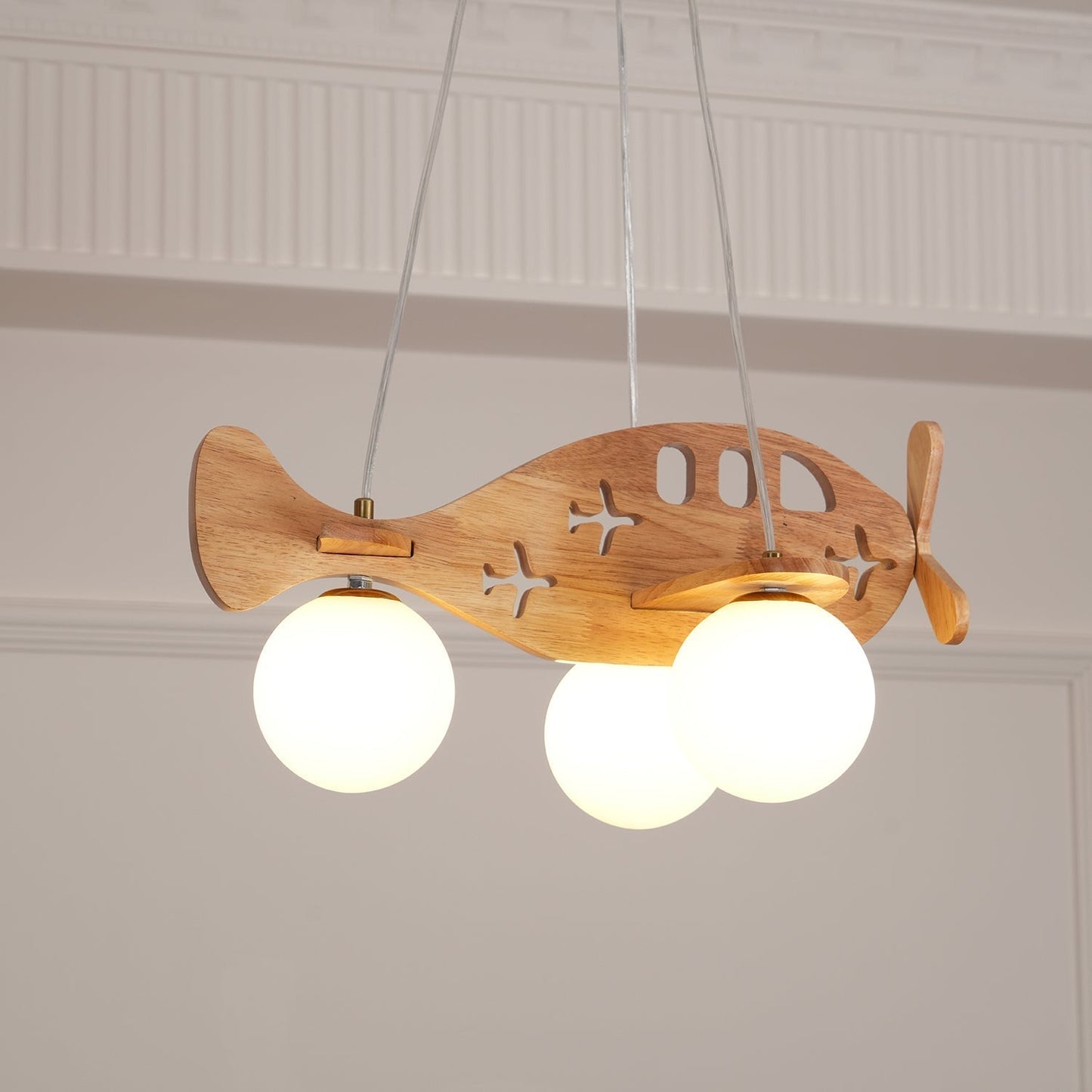 Tethelis | Vliegtuigvormige Houten Kunstzinnige Glas Globe Hanglamp