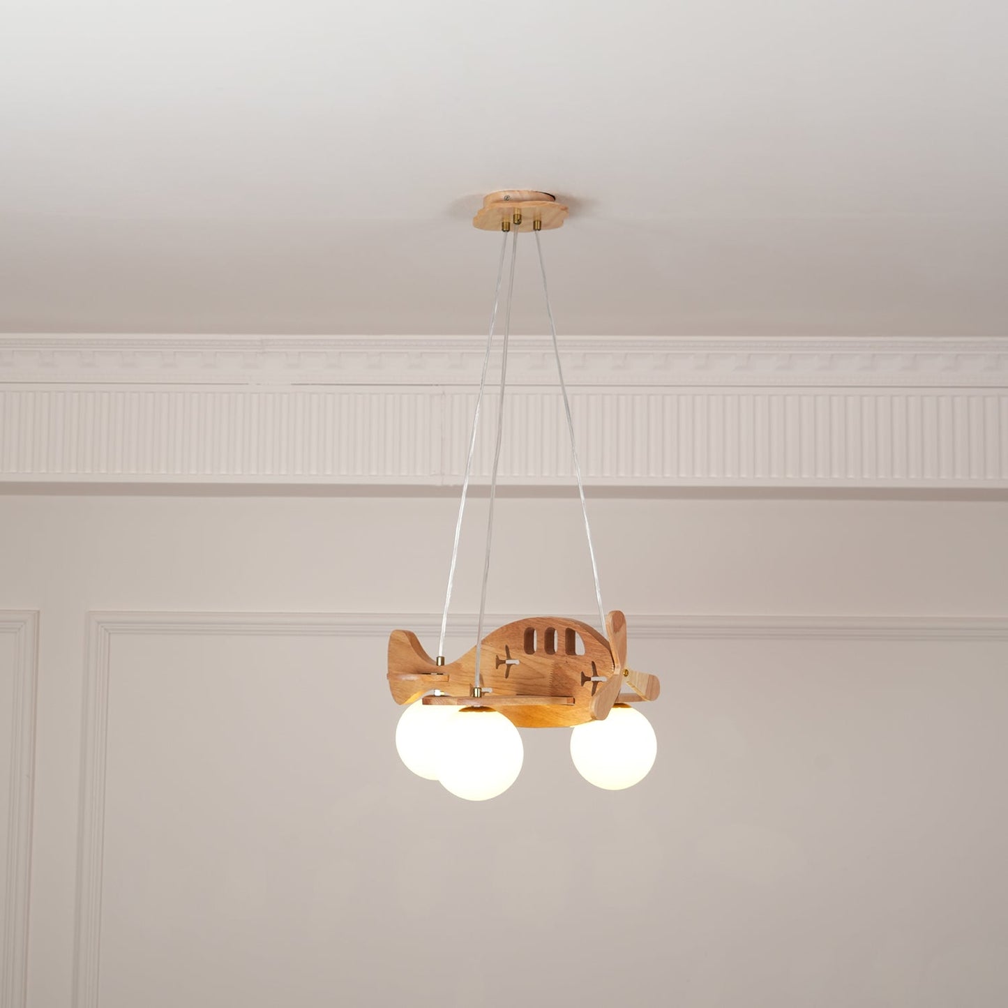 Tethelis | Vliegtuigvormige Houten Kunstzinnige Glas Globe Hanglamp