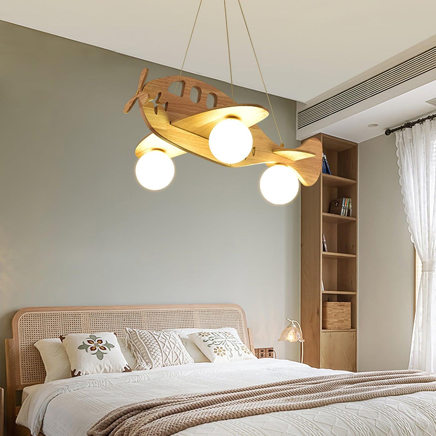 Tethelis | Vliegtuigvormige Houten Kunstzinnige Glas Globe Hanglamp