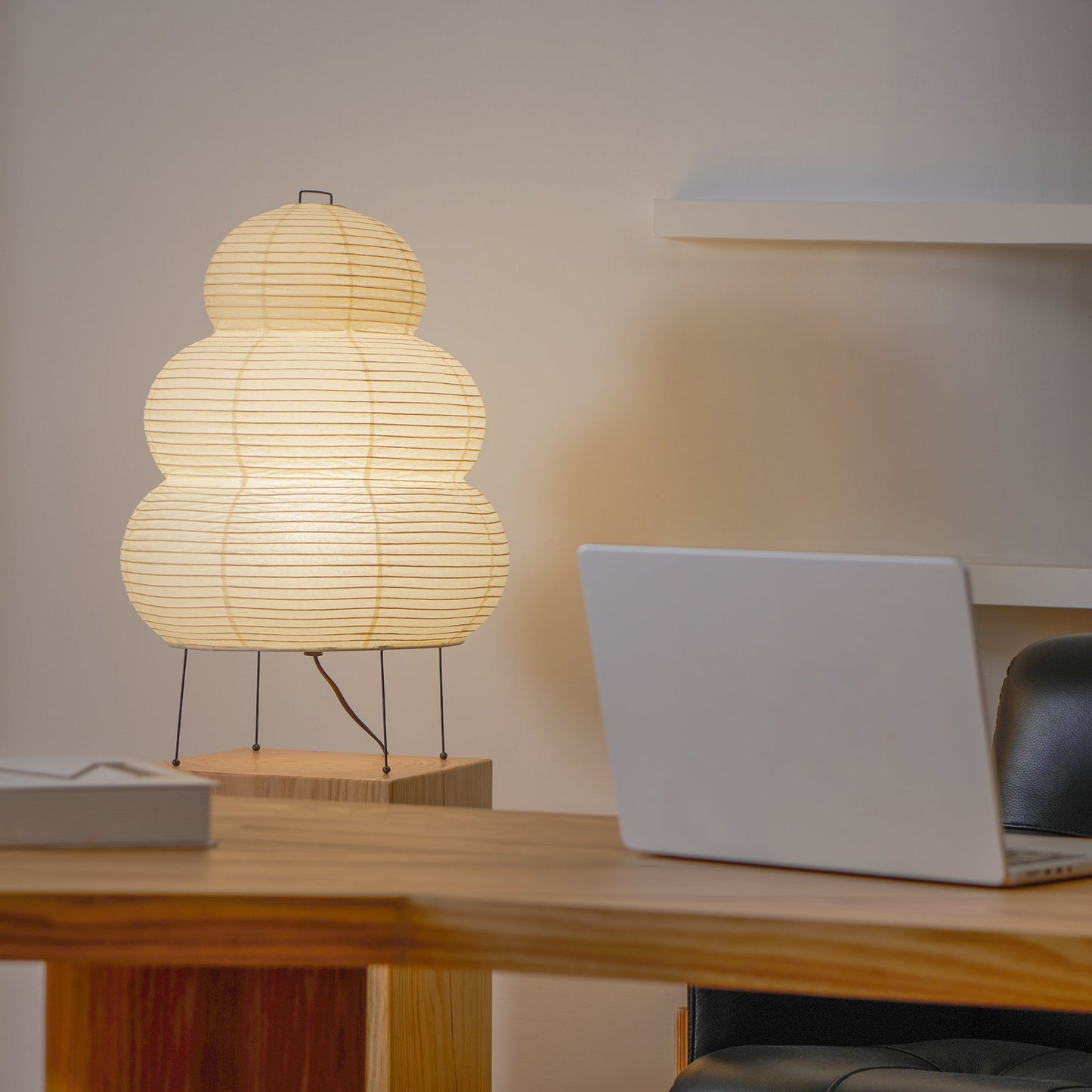 Kryntaleo | Japanse Geribbelde Bamboe Silhouet Oosterse Accent Tafellamp