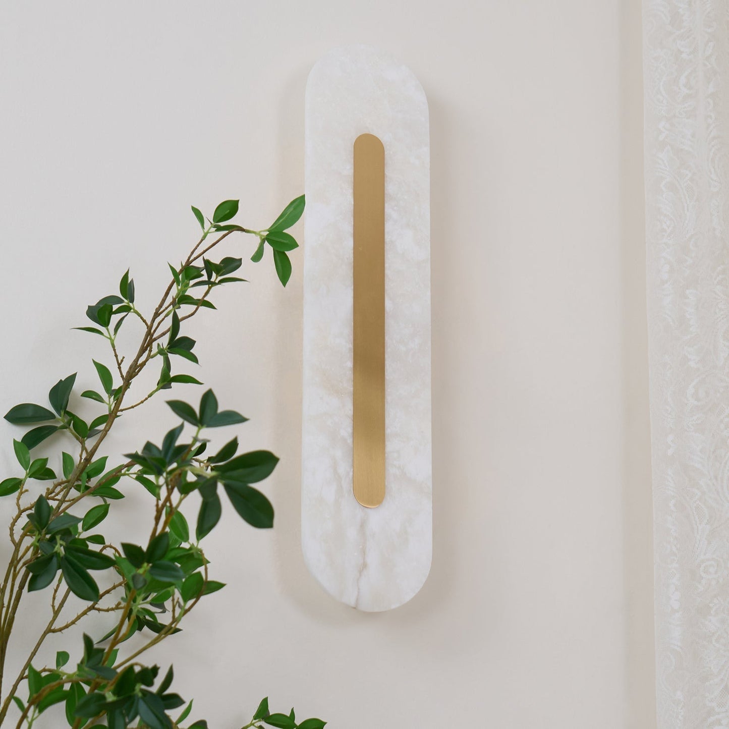 Corinthia | Albast cilindrische doorschijnende stenen wandlamp