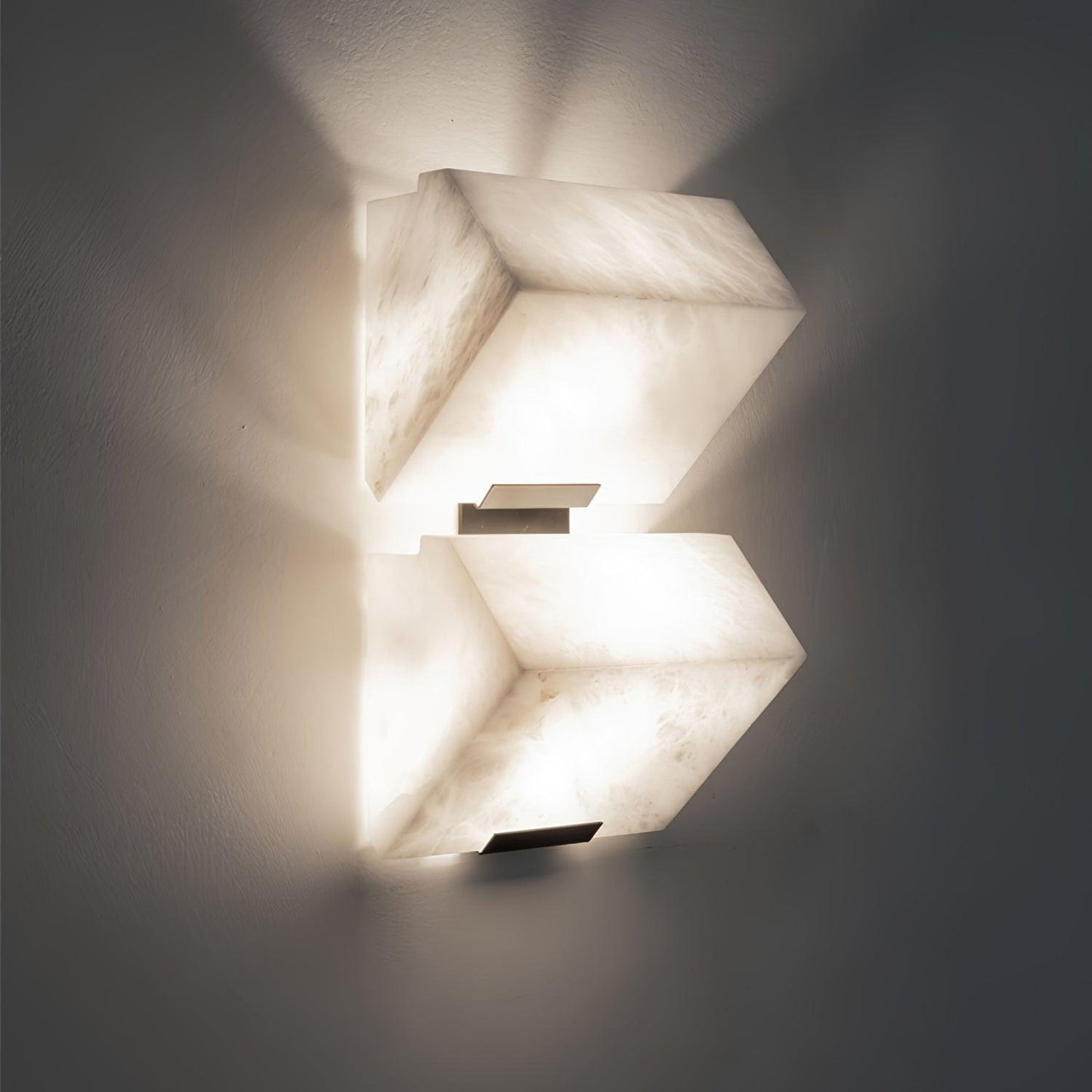 Luvidior | Architectonische Kolom Alabaster Steen Blokken Wandlamp