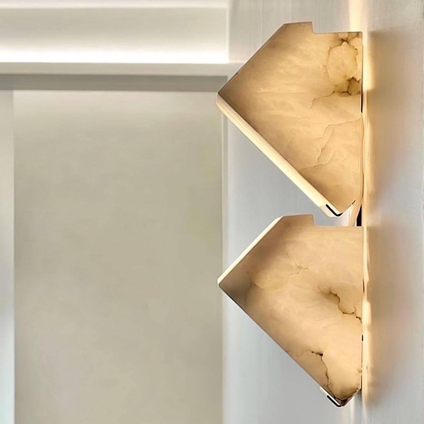 Luvidior | Architectonische Kolom Alabaster Steen Blokken Wandlamp