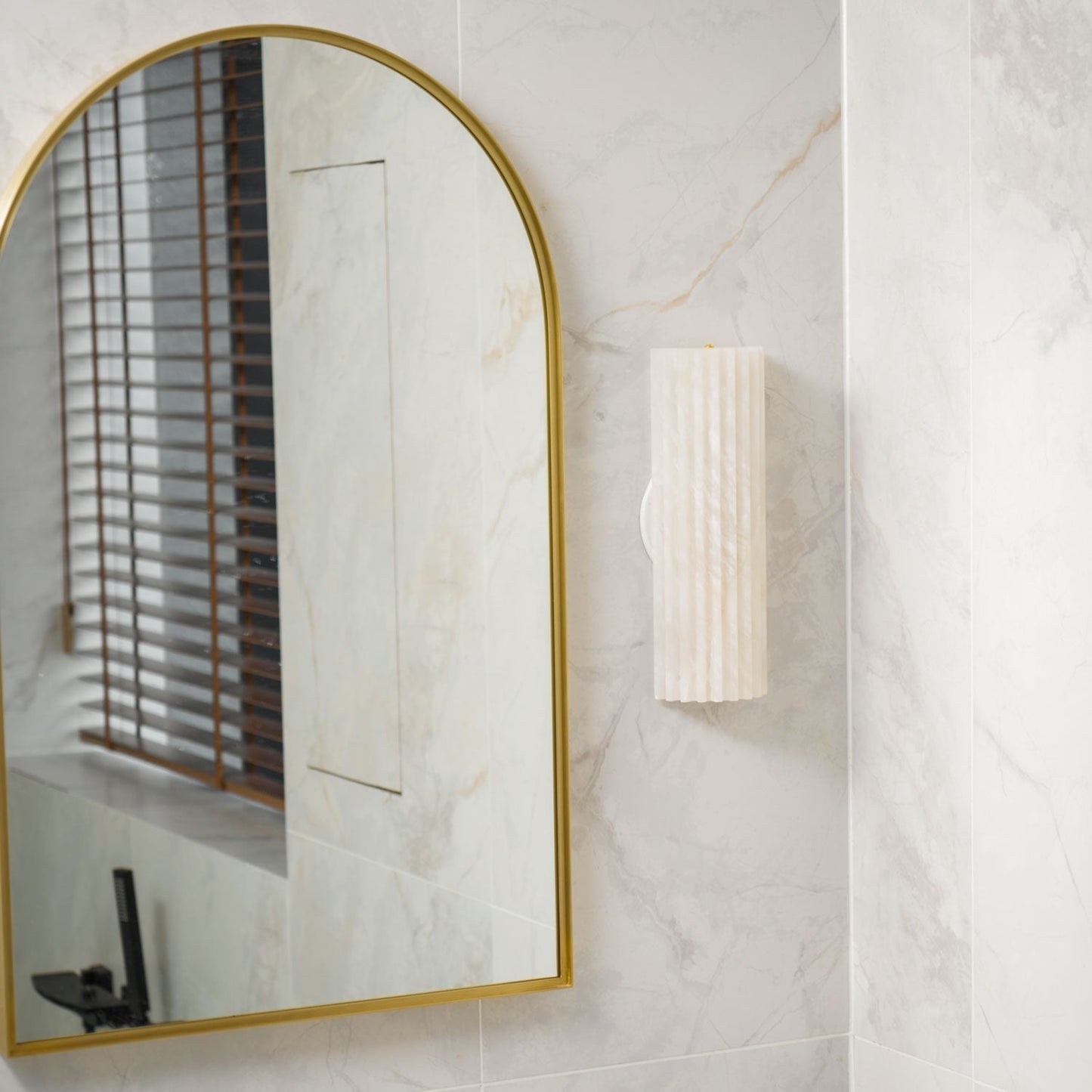 Orcari | Elegante Rechthoekige Alabaster Steen Wandlamp