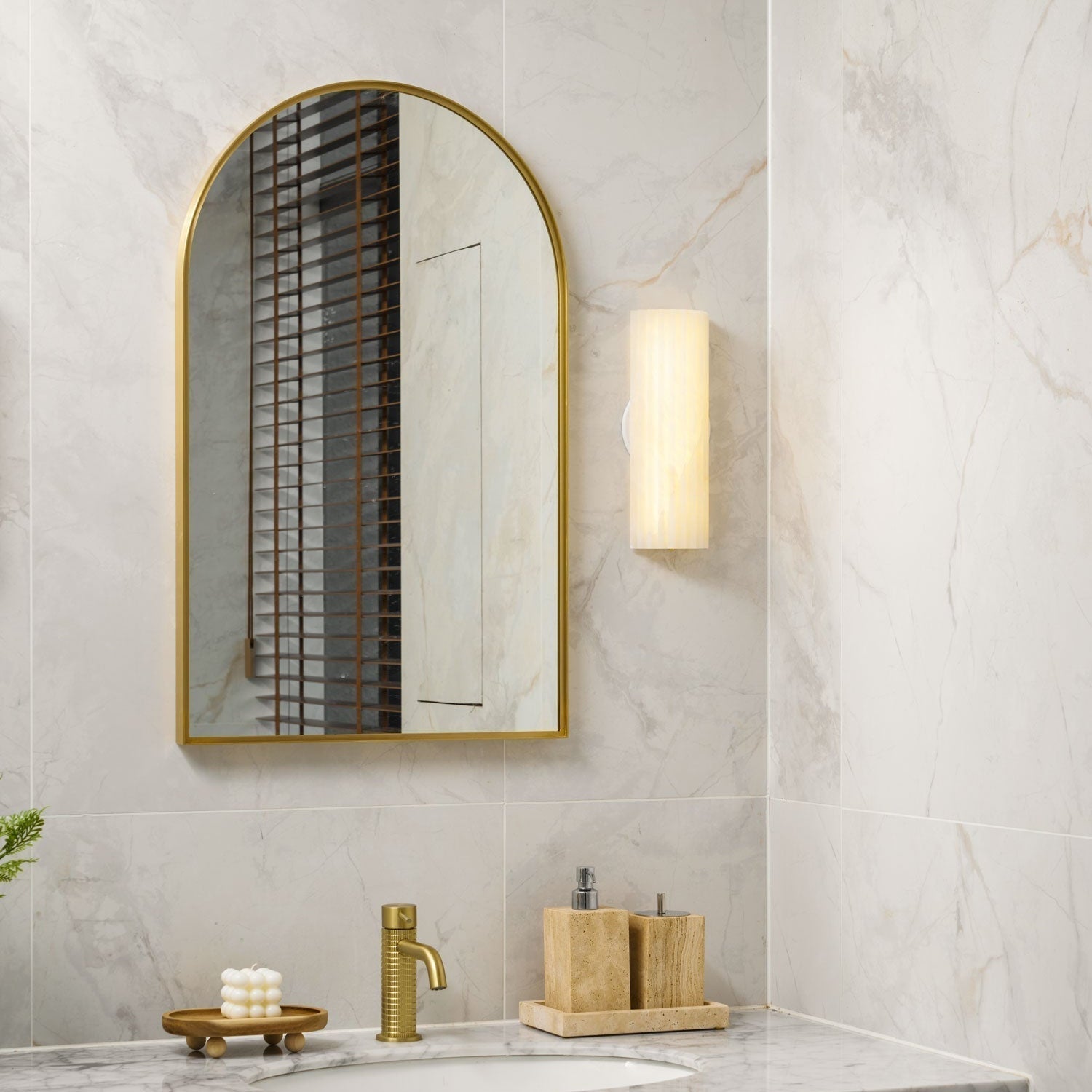 Orcari | Elegante Rechthoekige Alabaster Steen Wandlamp