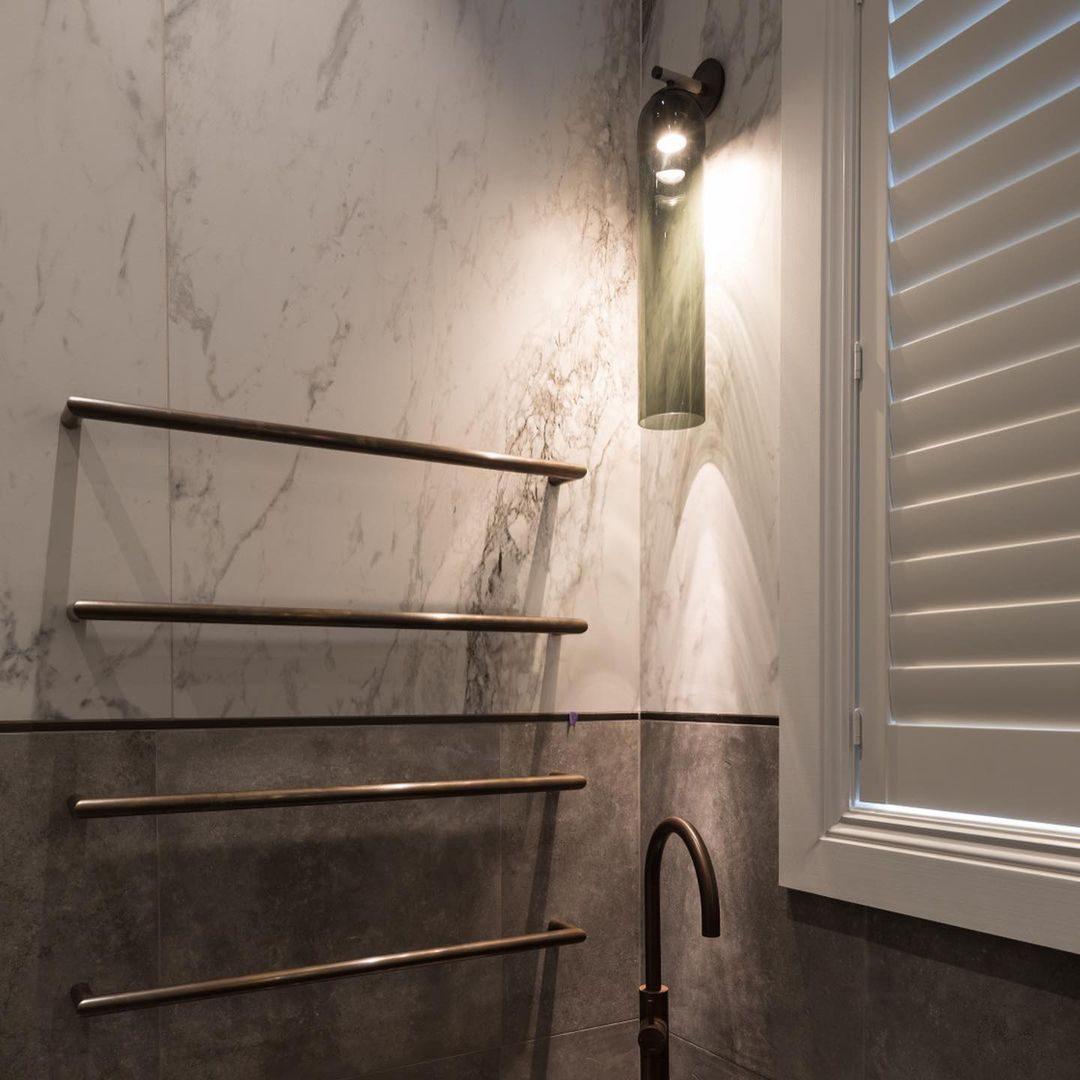 Luvia | Elegante Cilindrische Art Deco Glazen Wandlamp