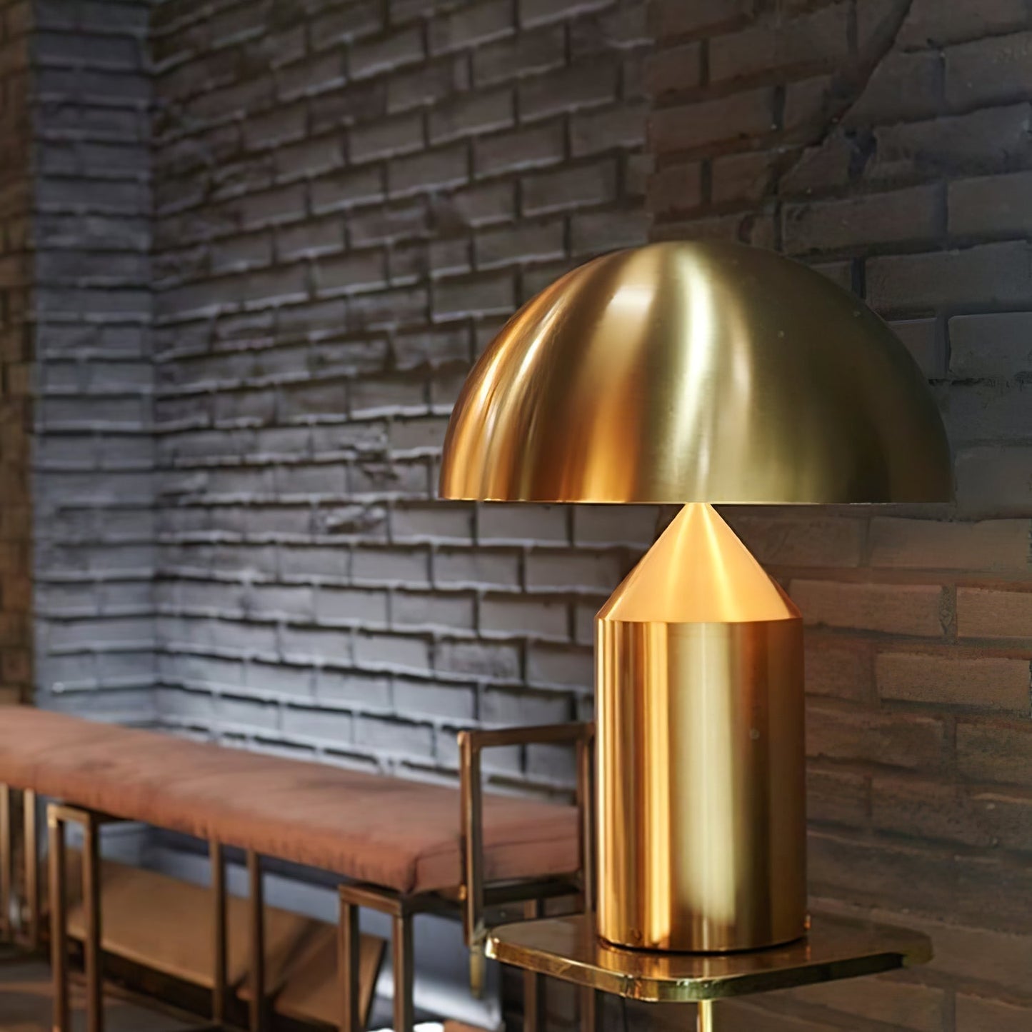 Zonthara | Avant-Garde Geometrische Sculpturale Silhouet Metalen Tafellamp