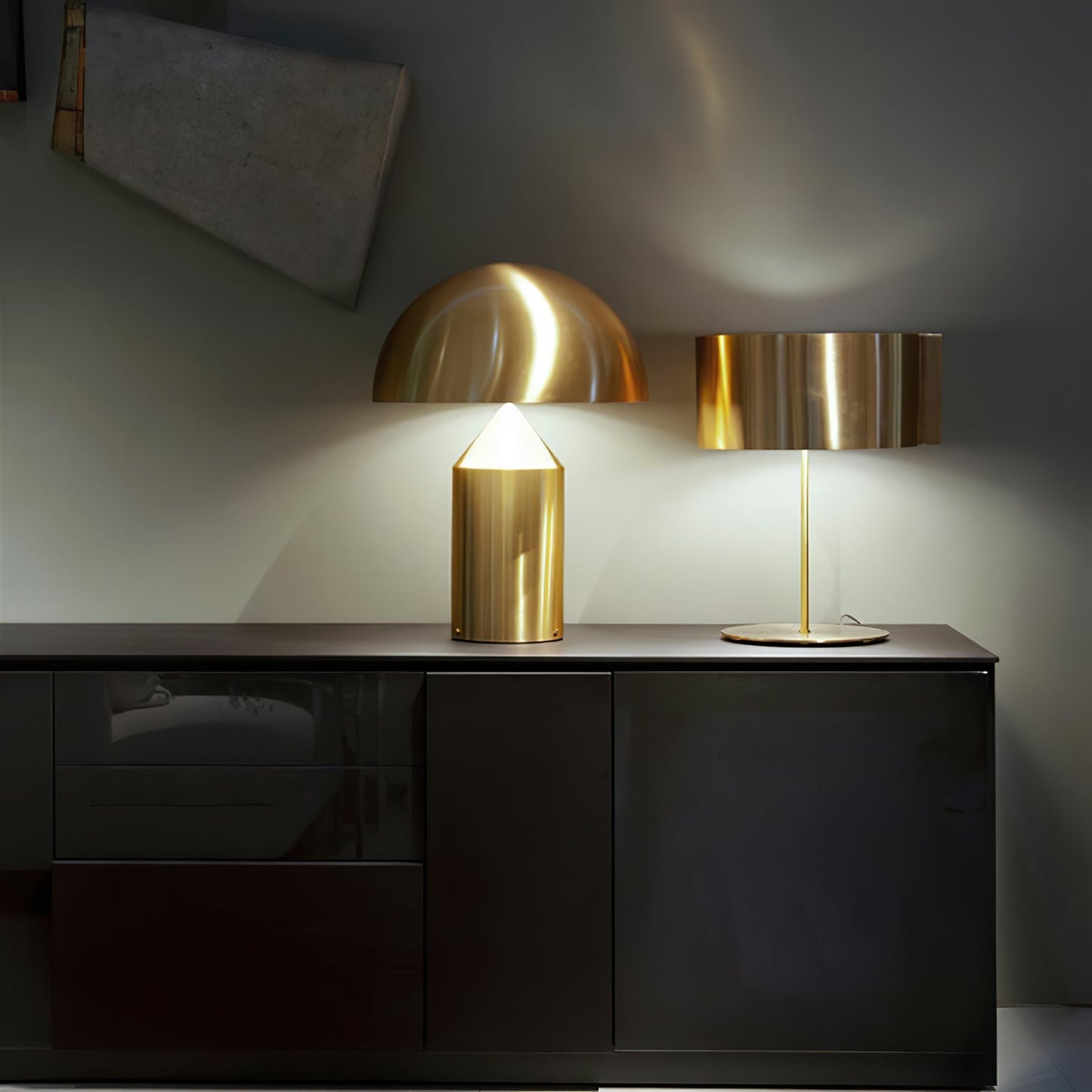 Zonthara | Avant-Garde Geometrische Sculpturale Silhouet Metalen Tafellamp