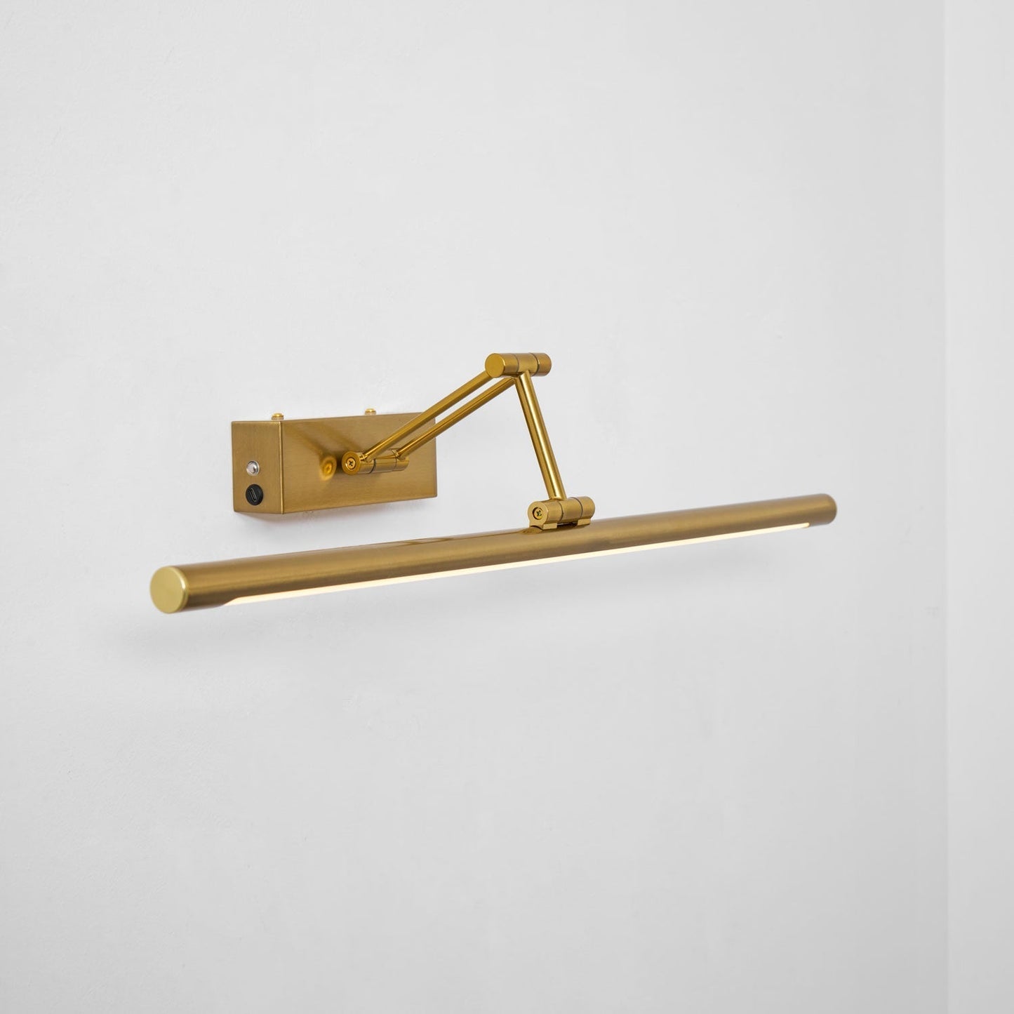 Tandreis | Strakke Architectonische Oplaadbare Wandlamp