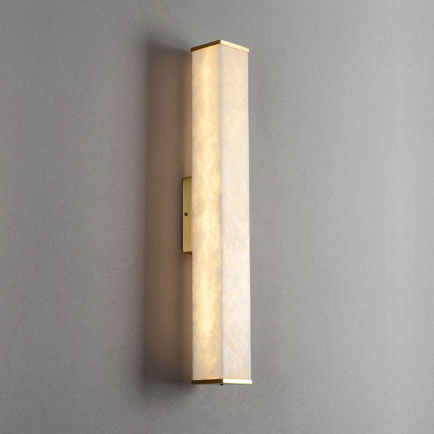 Aristhos | Minimalistische Lineaire Alabaster en Messing Wandlamp