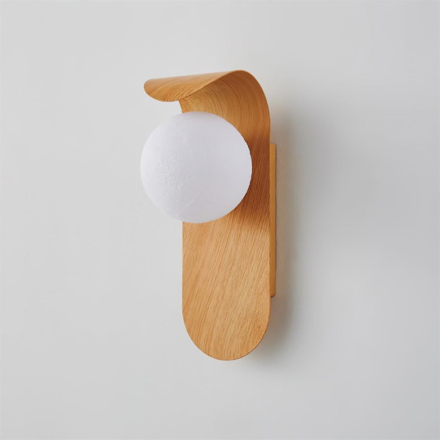 Lythose | Moderne Boog Houten Nerf Wandlamp met Bal Globe