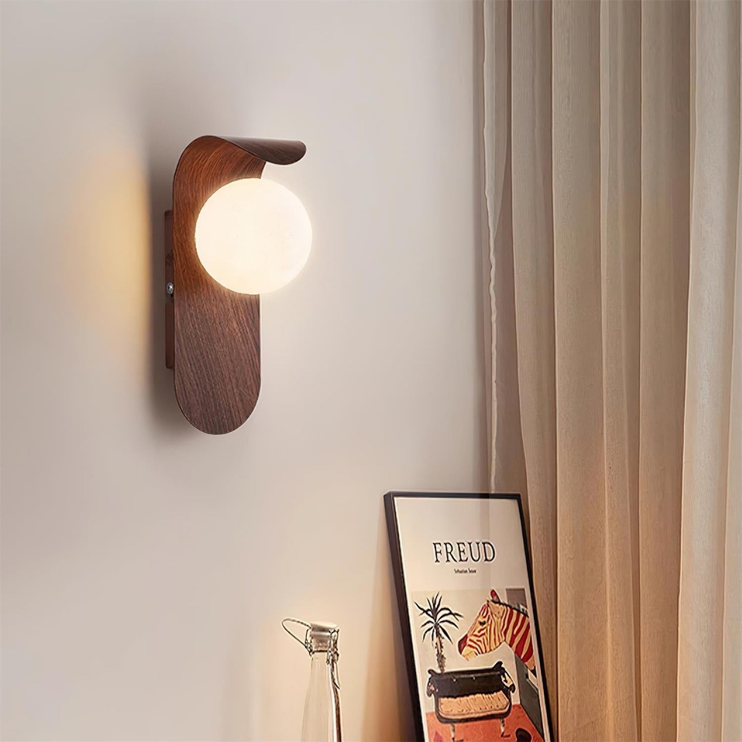 Lythose | Moderne Boog Houten Nerf Wandlamp met Bal Globe