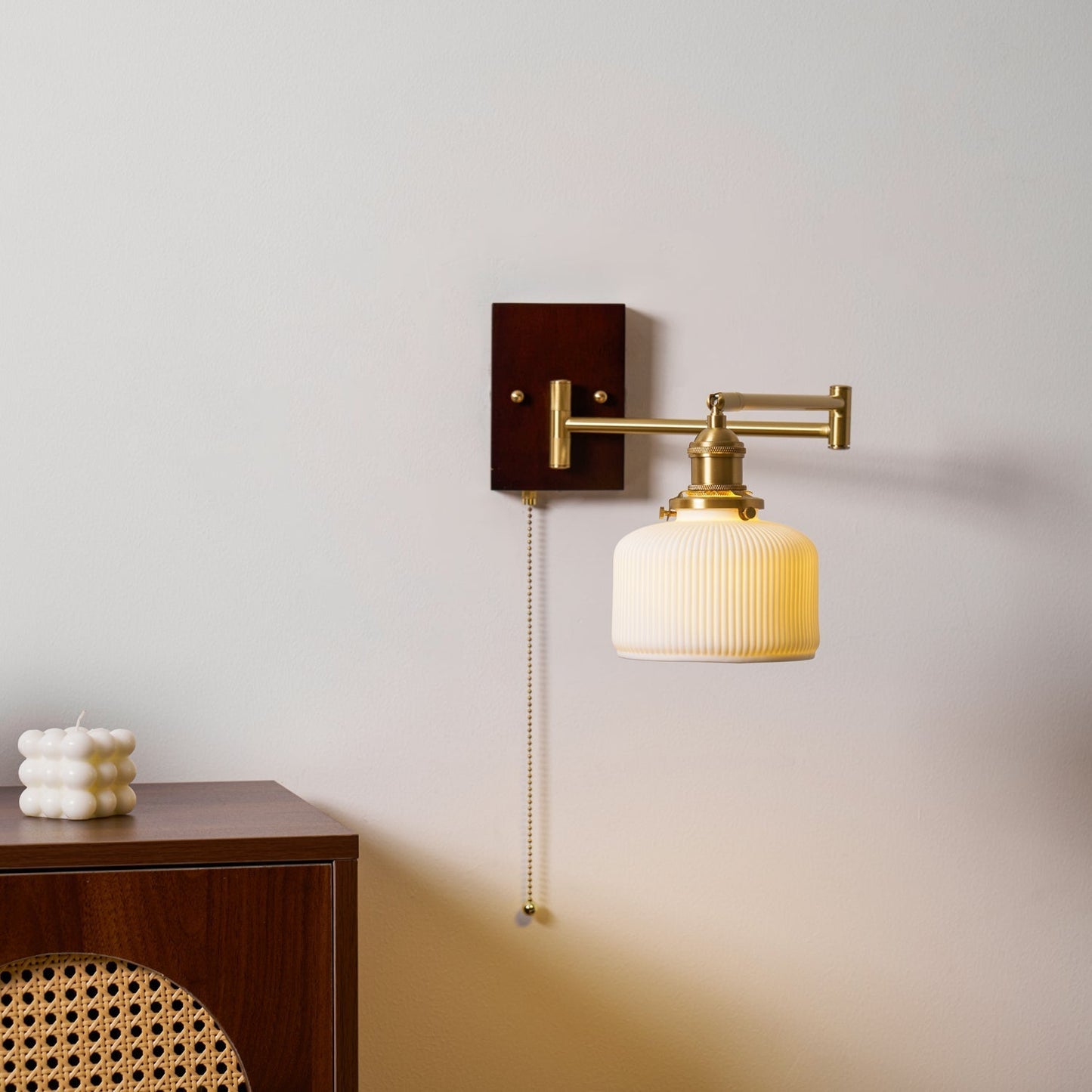 Kalythos | Moderne gesculpteerde hoekige keramische wandlamp