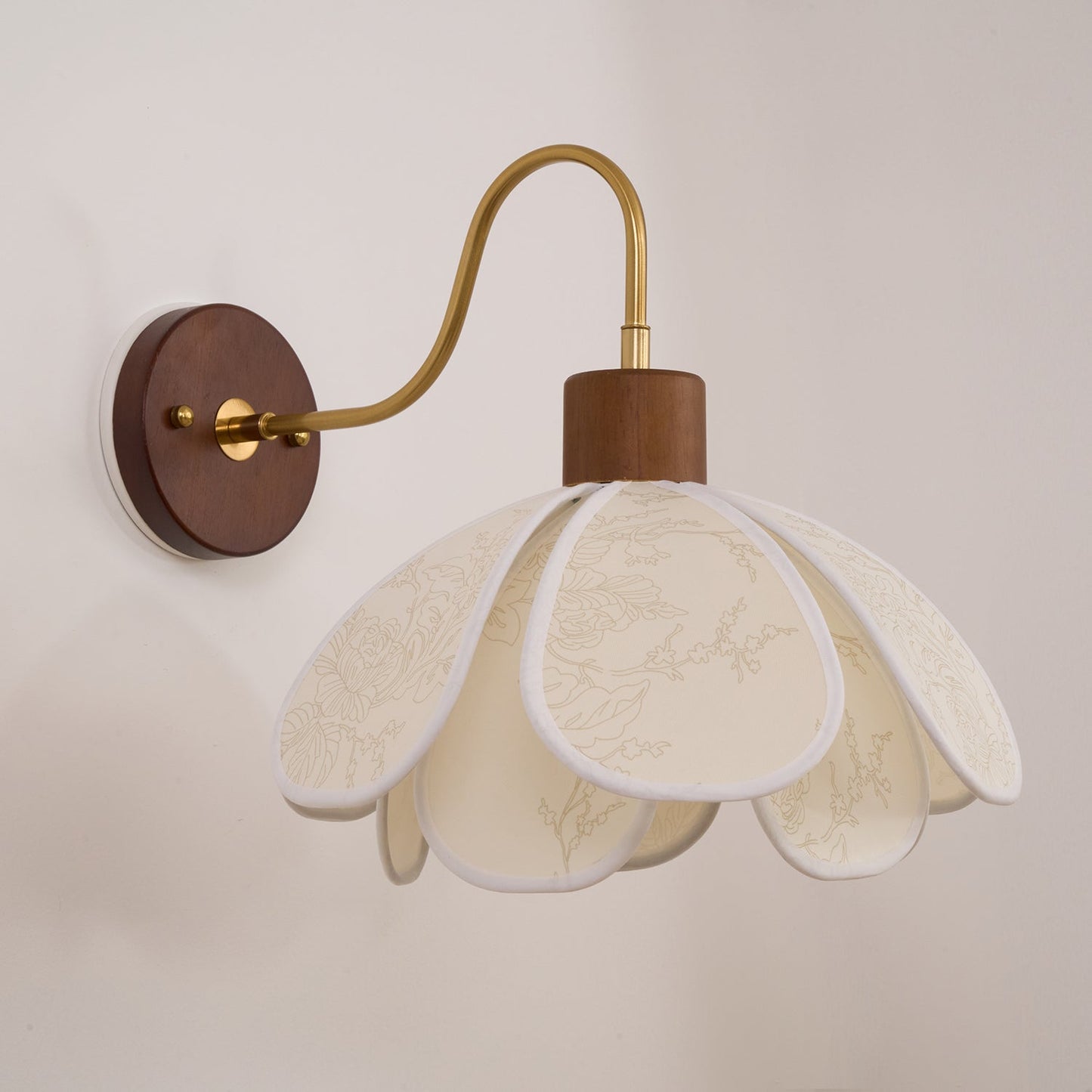 Thalix | Sculpturale Bloemige Bloemblaadje Houten Stof Wandlamp