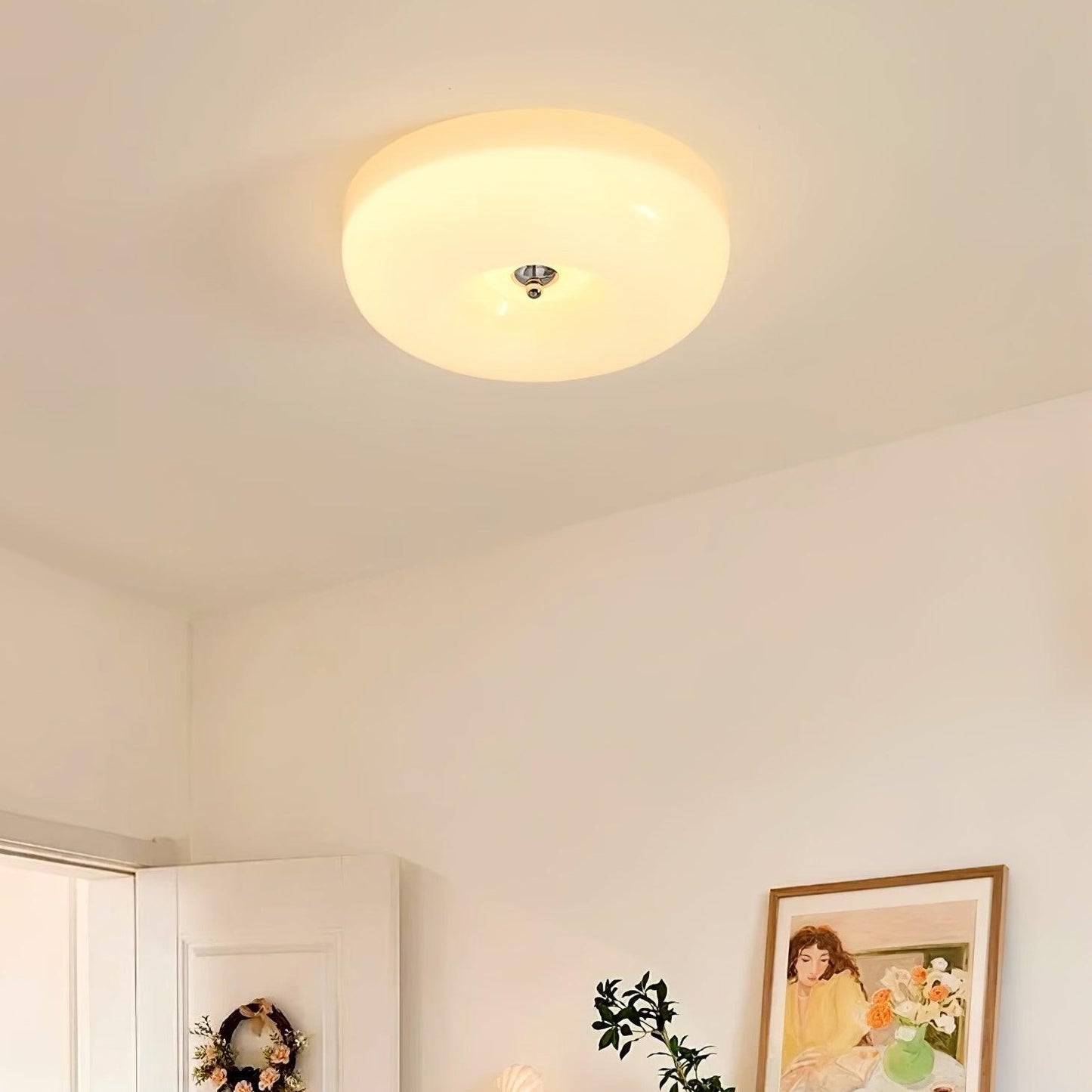 Belvonte | Ronde matglazen opbouw plafondlamp