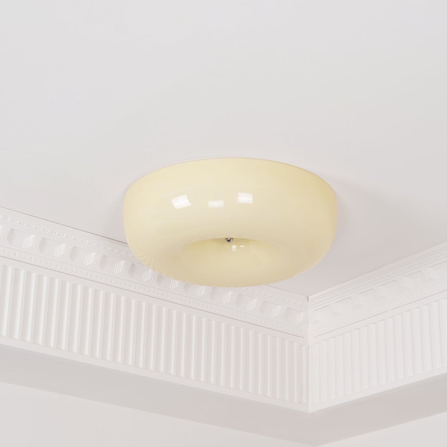 Belvonte | Ronde matglazen opbouw plafondlamp