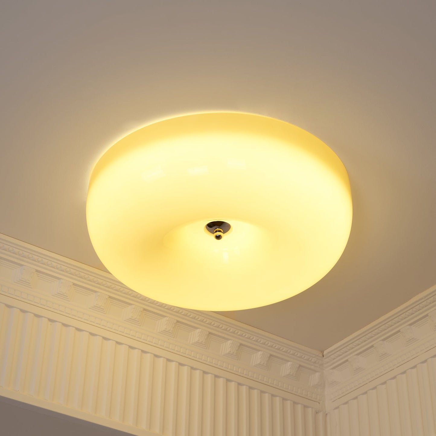 Belvonte | Ronde matglazen opbouw plafondlamp