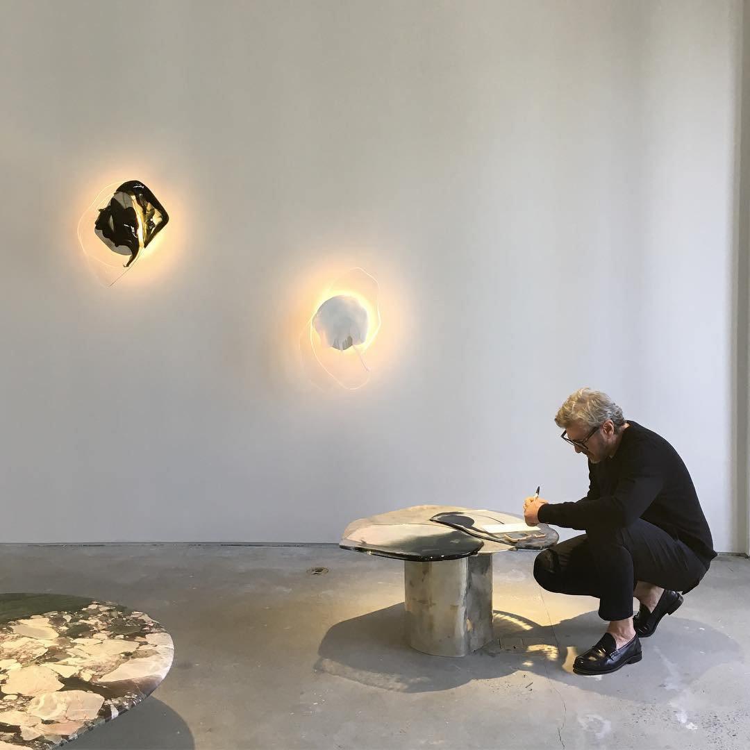 Zoryathen | Doorschijnende glazen geribbelde wandlamp
