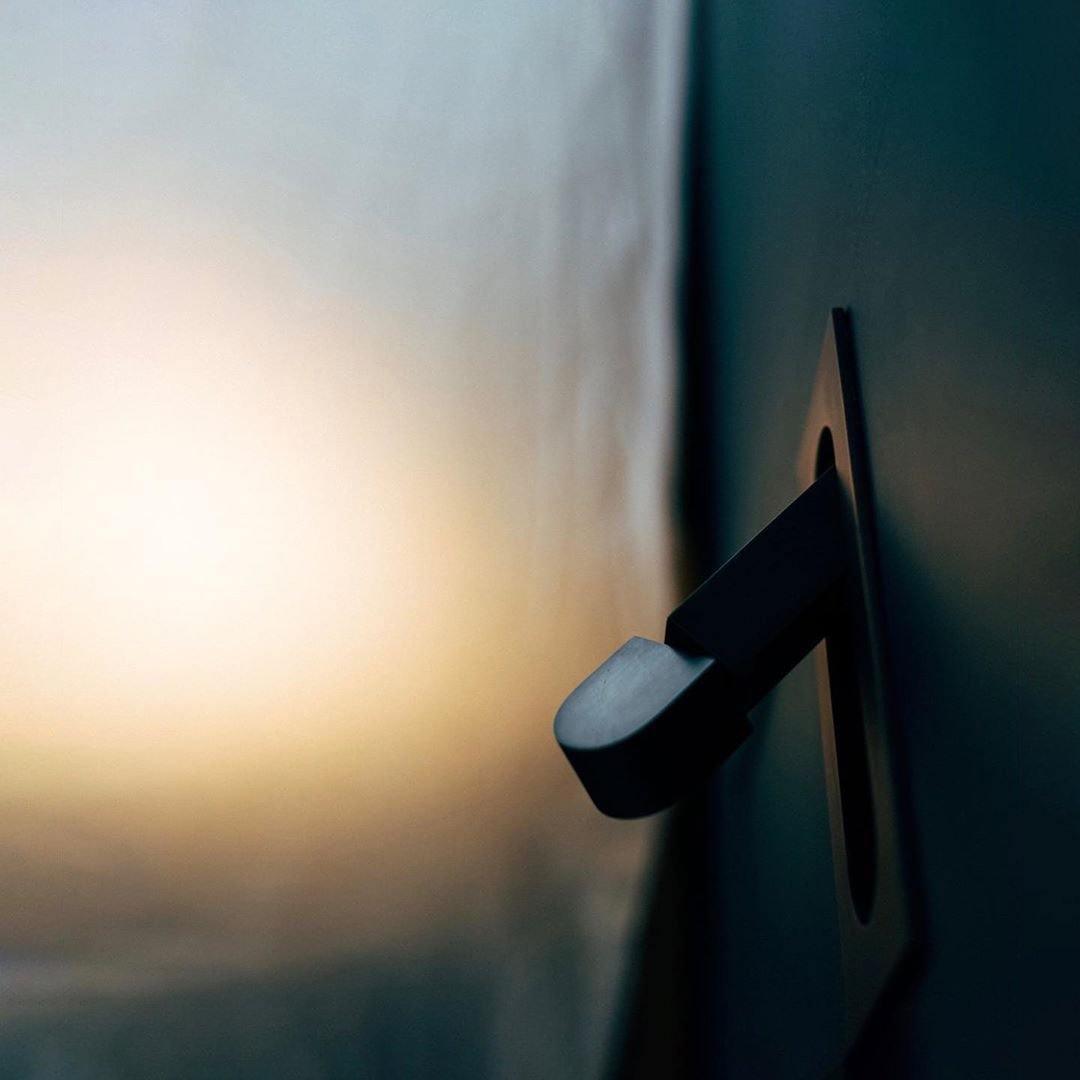 Solveinda | Lineaire Pop-Out Verstelbare Bedlees Wandlamp