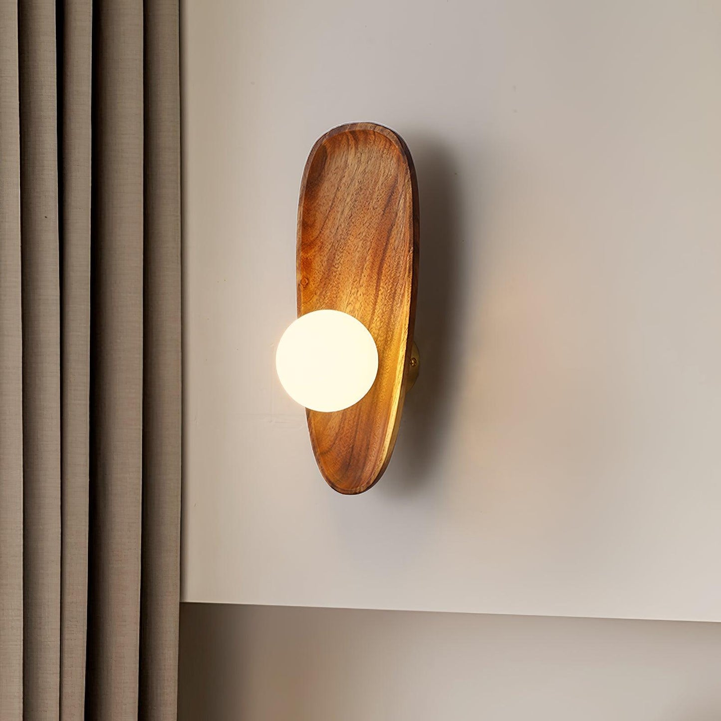 Merivane | Organische textuur glazen houten wandlamp